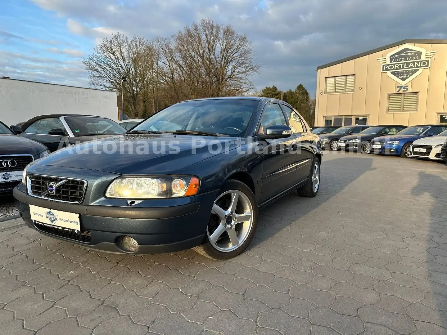 Volvo S60 Lim. 2.4 Kinetic/Xenon/LL Scheckheft/89 TKM Bleu - 1