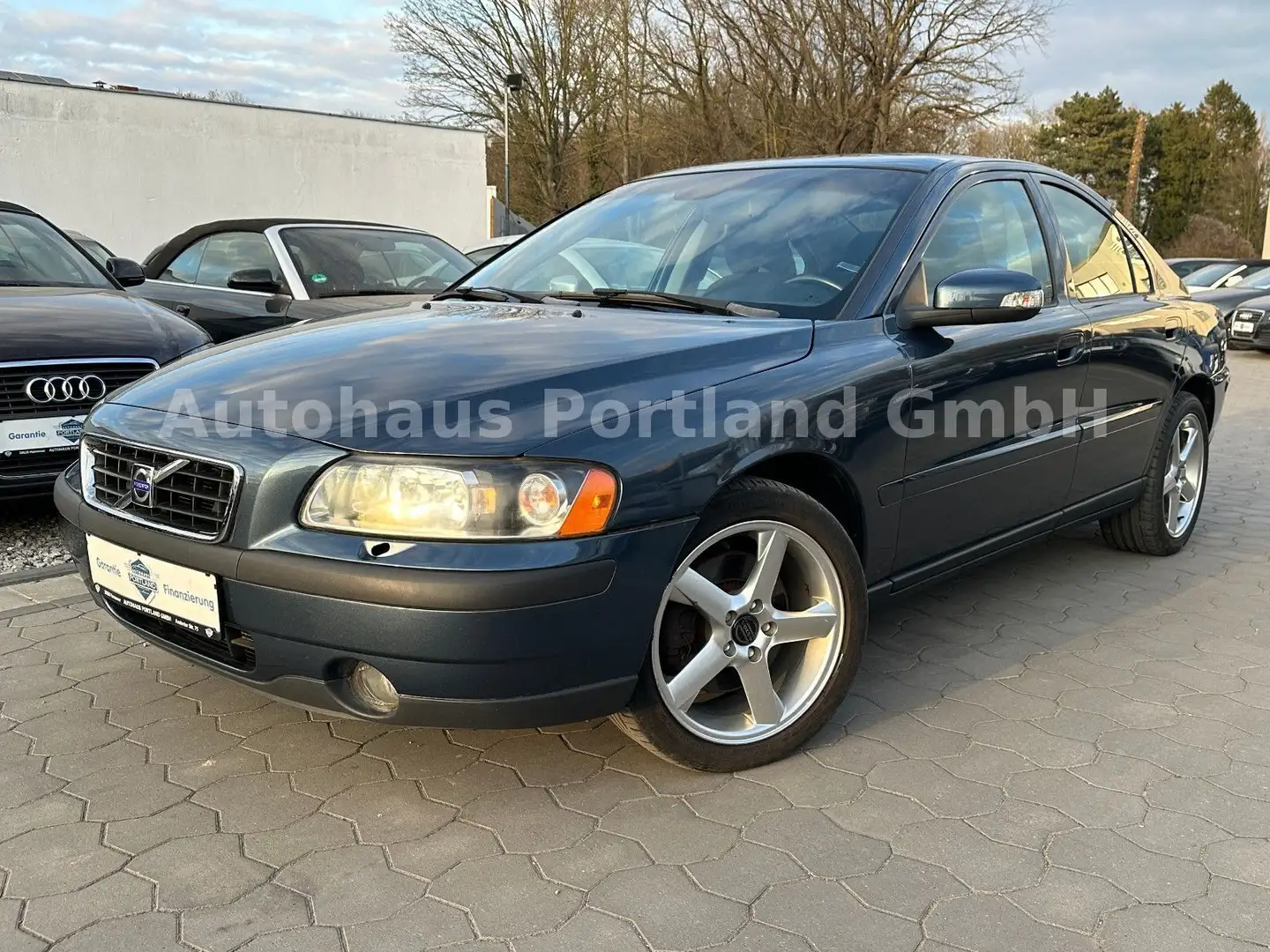Volvo S60 Lim. 2.4 Kinetic/Xenon/LL Scheckheft/89 TKM Bleu - 2