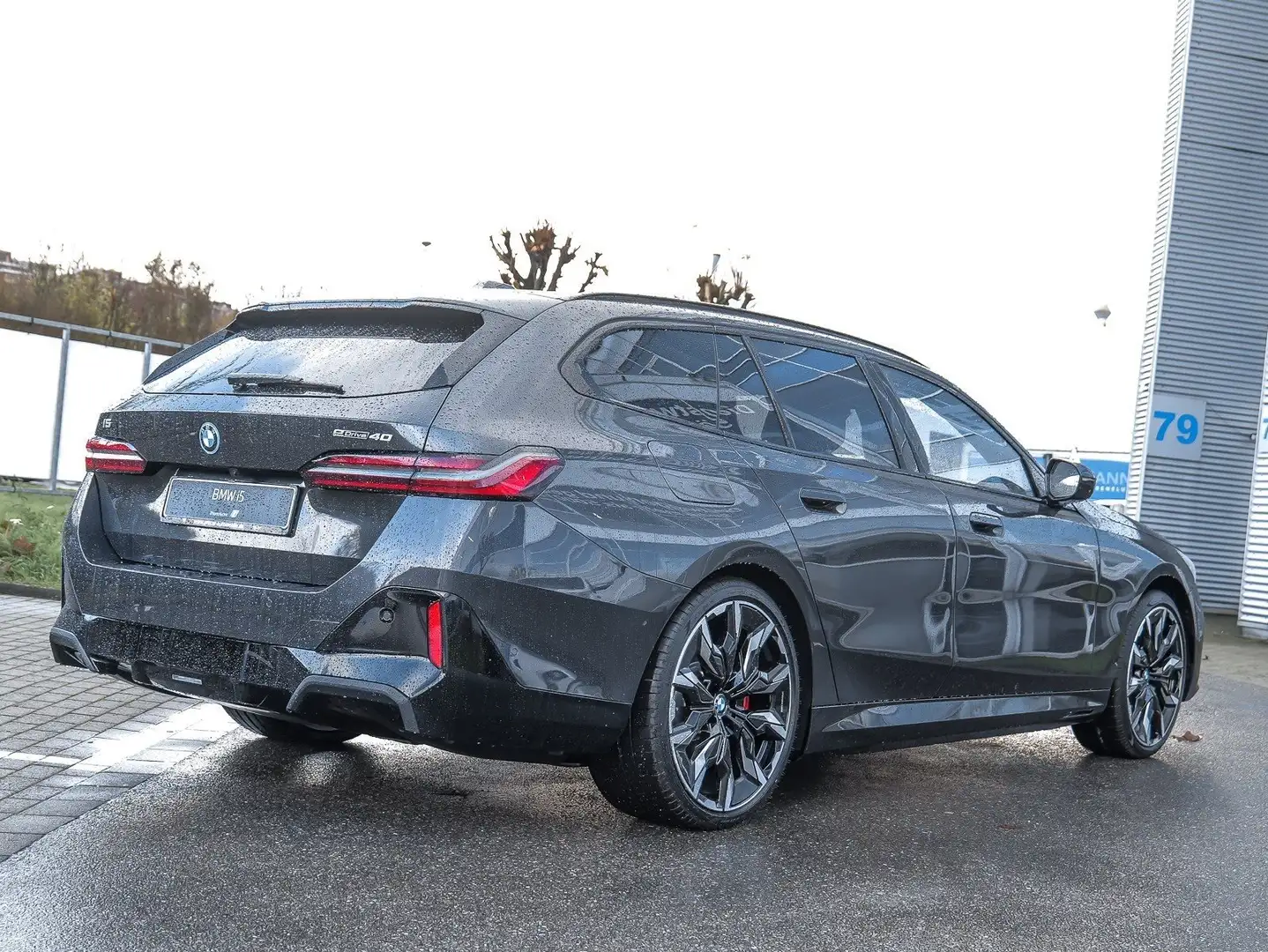 BMW i5 eDrive40 0,25%Versteu. MPro PANO HUD AHK DAPro Grau - 2