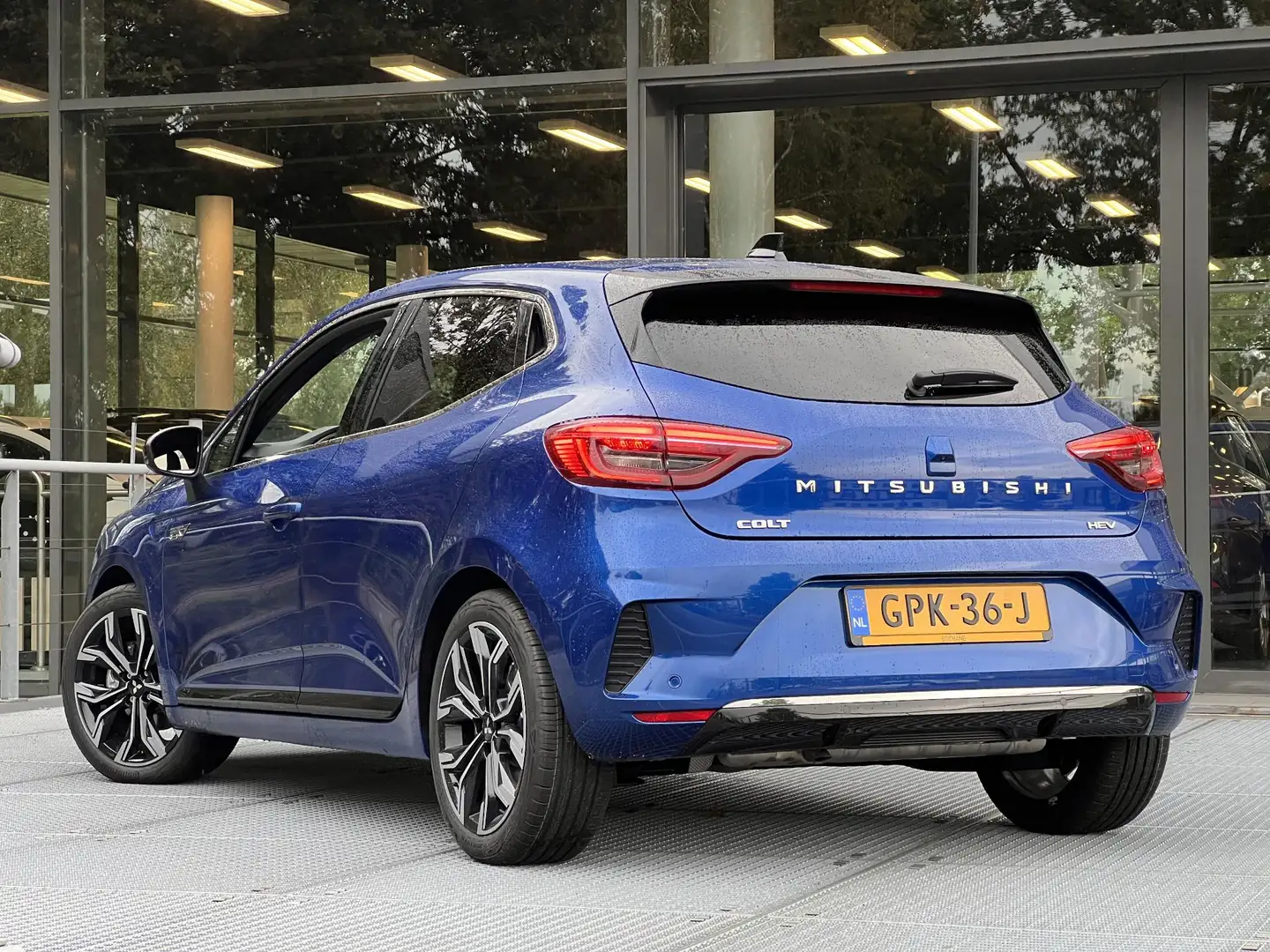 Mitsubishi Colt 1.6 HEV First Edition | DEMO Blauw - 2