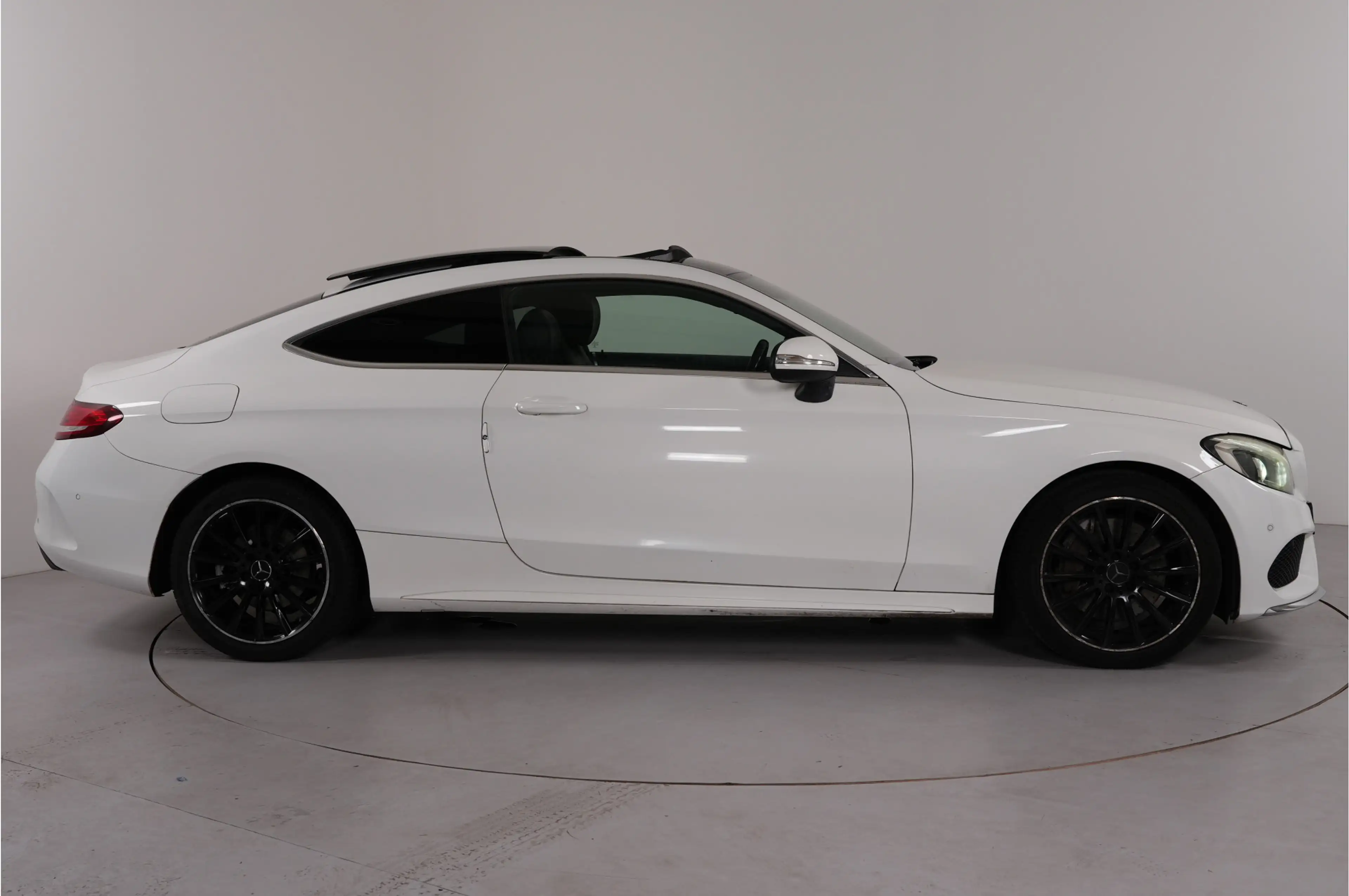 Mercedes-Benz C 250 Coupé Prestige | AMG | Pano | Burmester | — photo 5