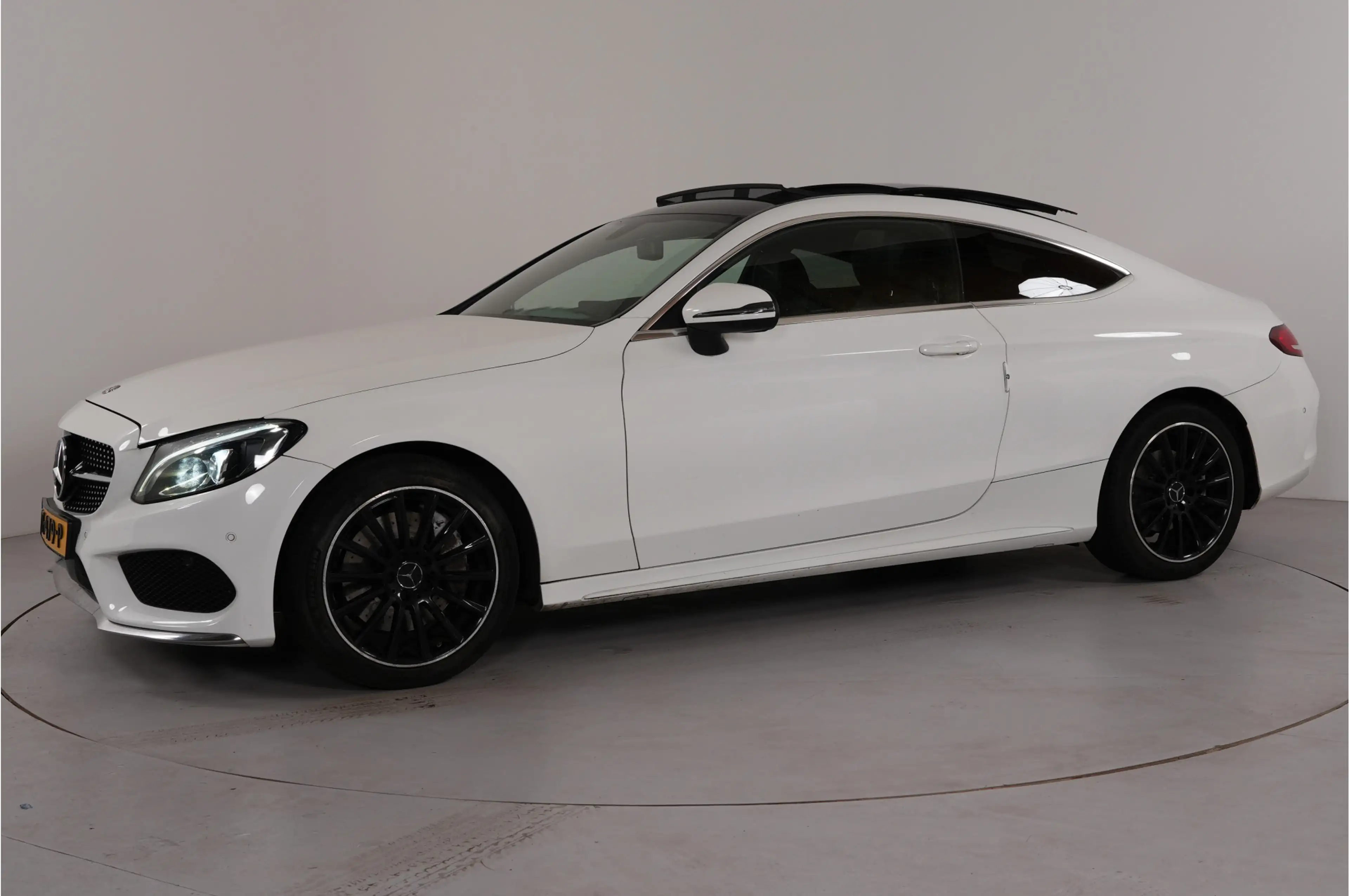 Mercedes-Benz C 250 Coupé Prestige | AMG | Pano | Burmester | — photo 32