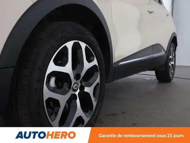 Renault Captur view 30