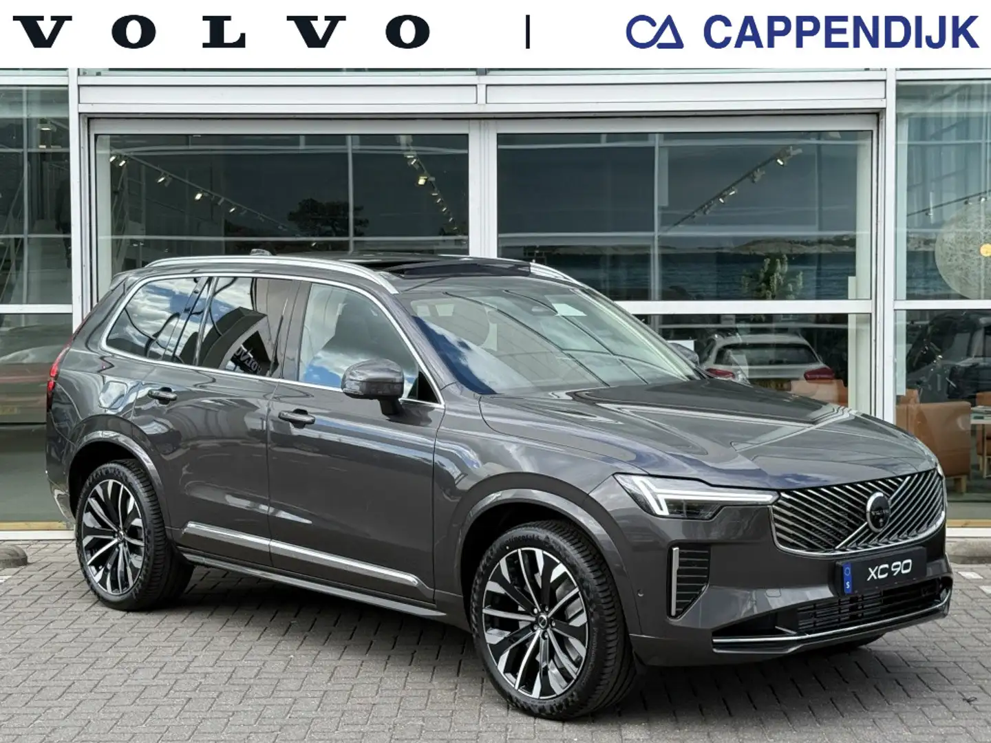 Volvo XC90 T8 Ultra Bright Plug-In Hybrid Nieuwprijs €103.570 Grijs - 1