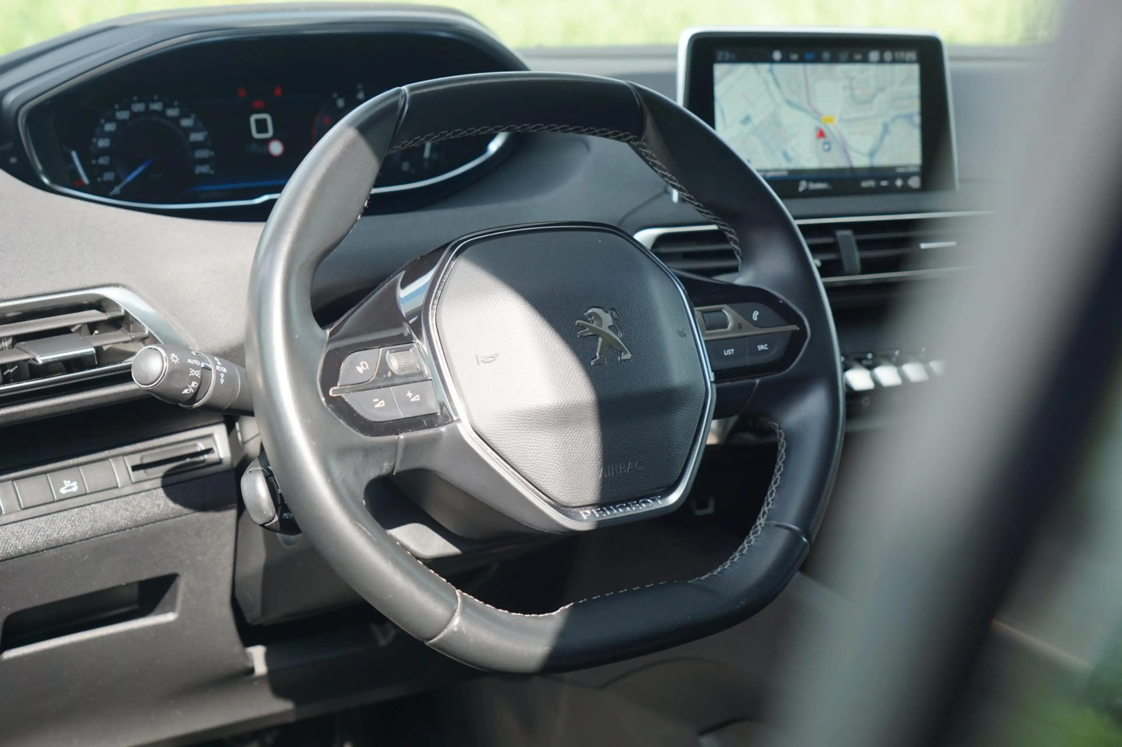Peugeot 3008 1.2 PureTech Blue Lease Premium - Gris Hurricane - — photo 19