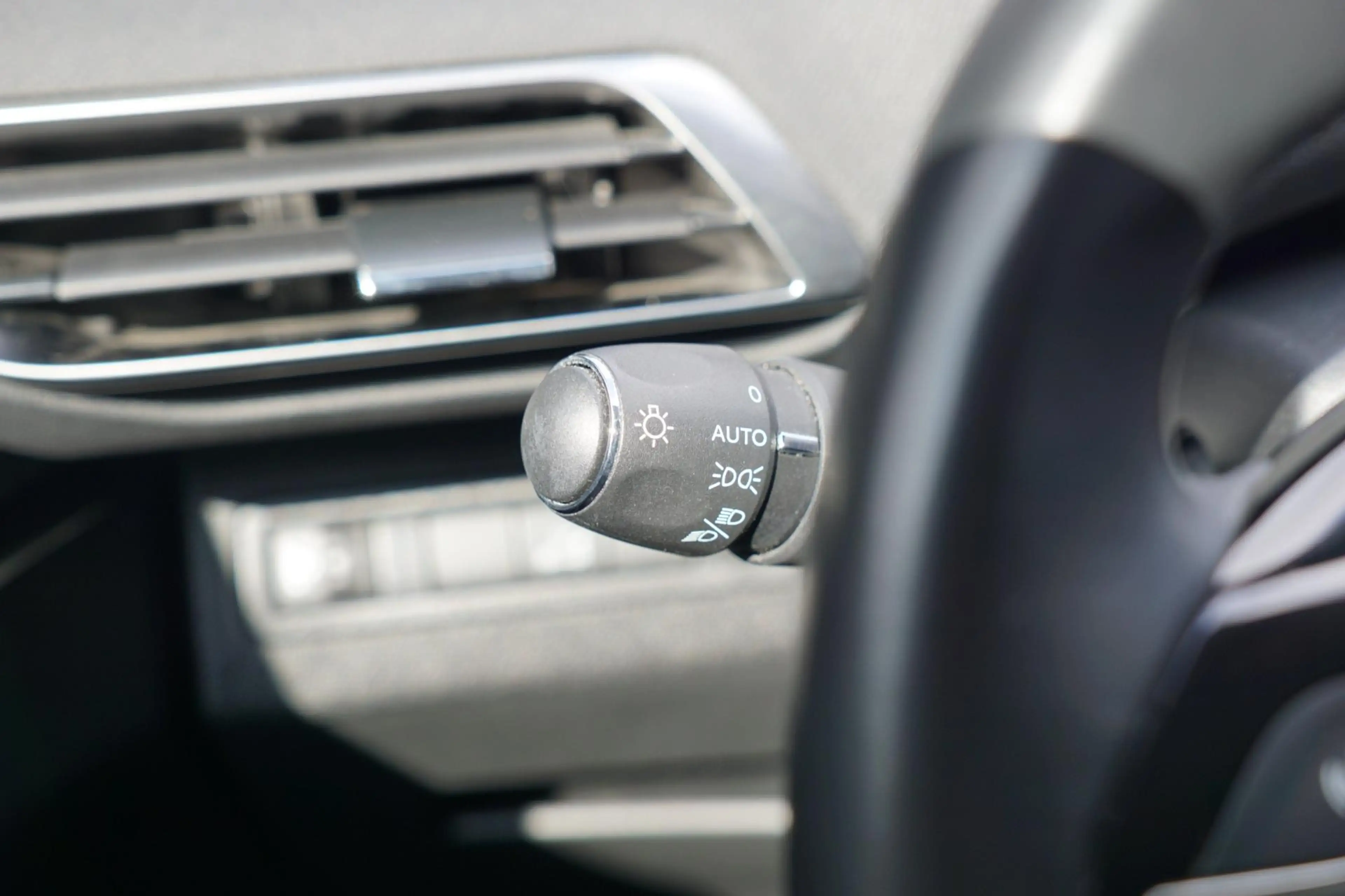 Peugeot 3008 1.2 PureTech Blue Lease Premium - Gris Hurricane - — photo 20