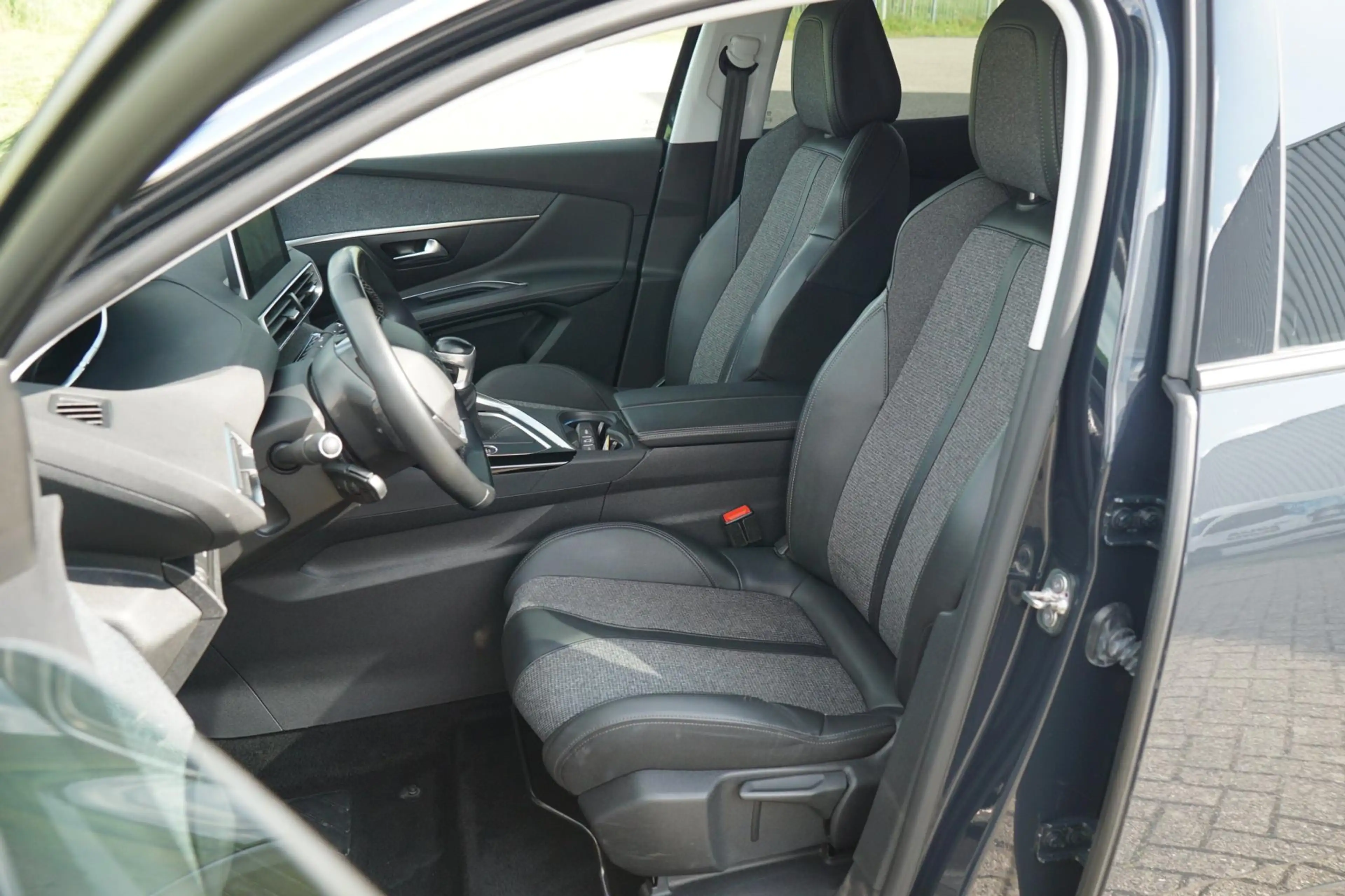 Peugeot 3008 1.2 PureTech Blue Lease Premium - Gris Hurricane - — photo 10