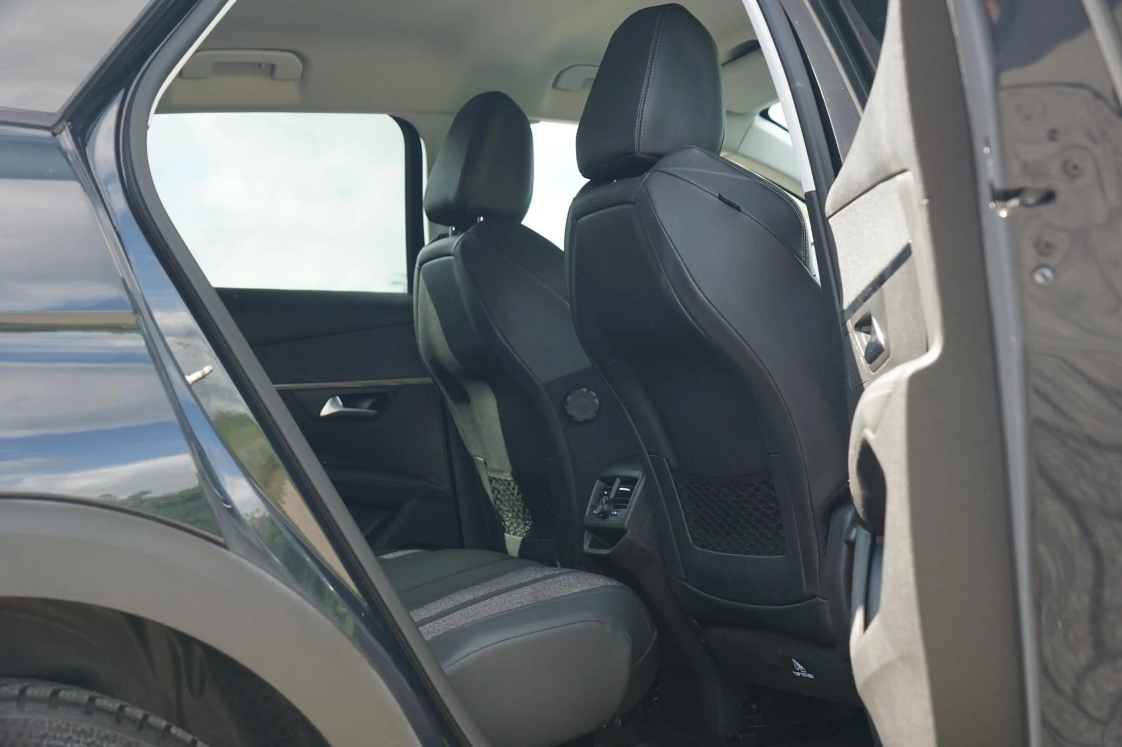 Peugeot 3008 1.2 PureTech Blue Lease Premium - Gris Hurricane - — photo 11