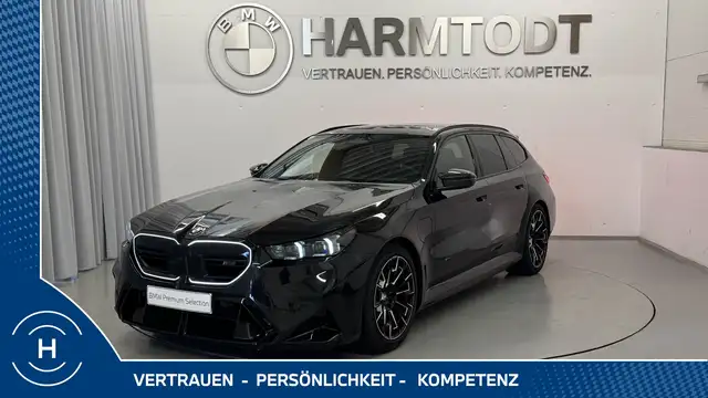 BMW M5 main image