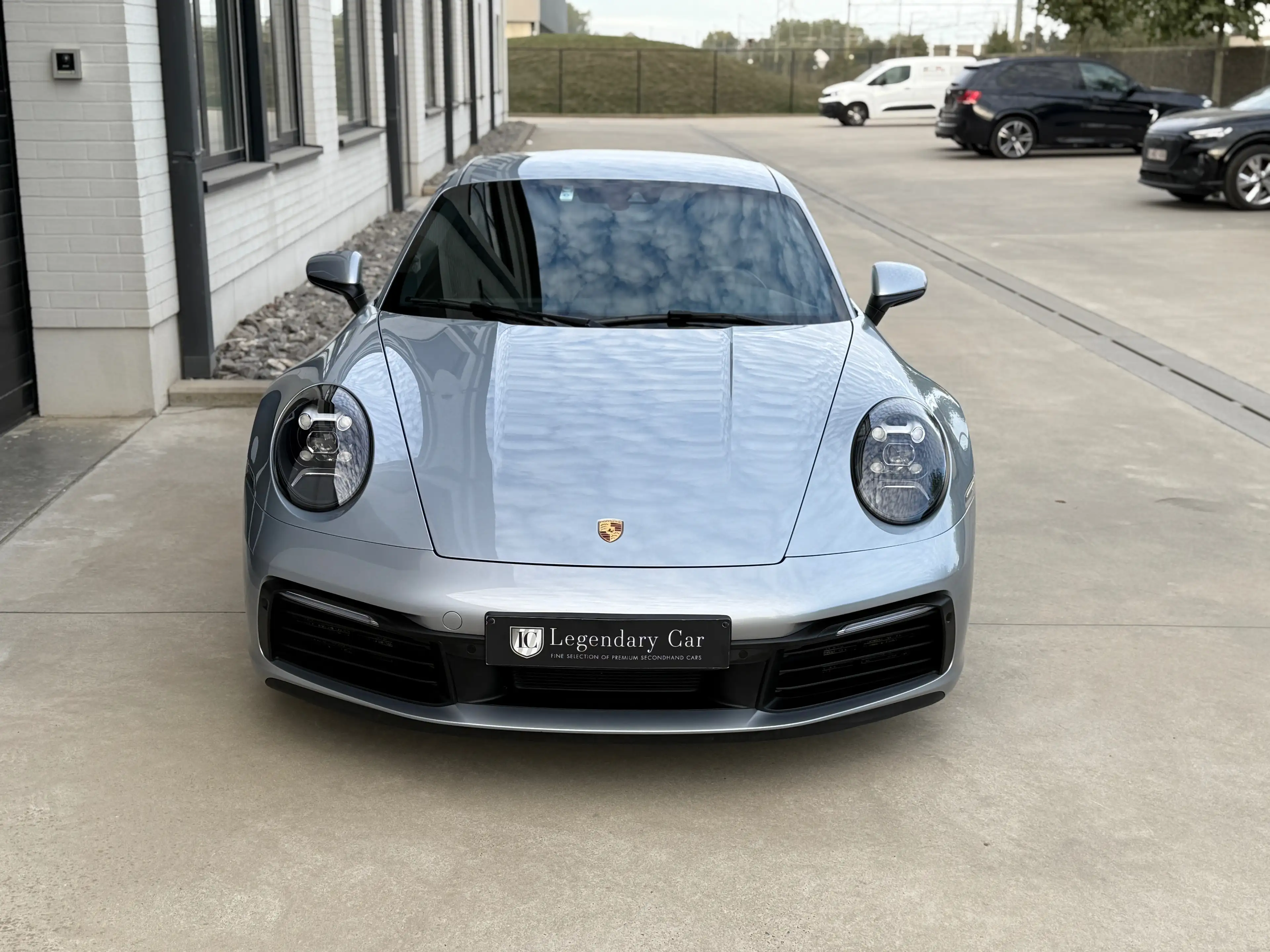 Porsche 911 Carrera 4 — photo 4