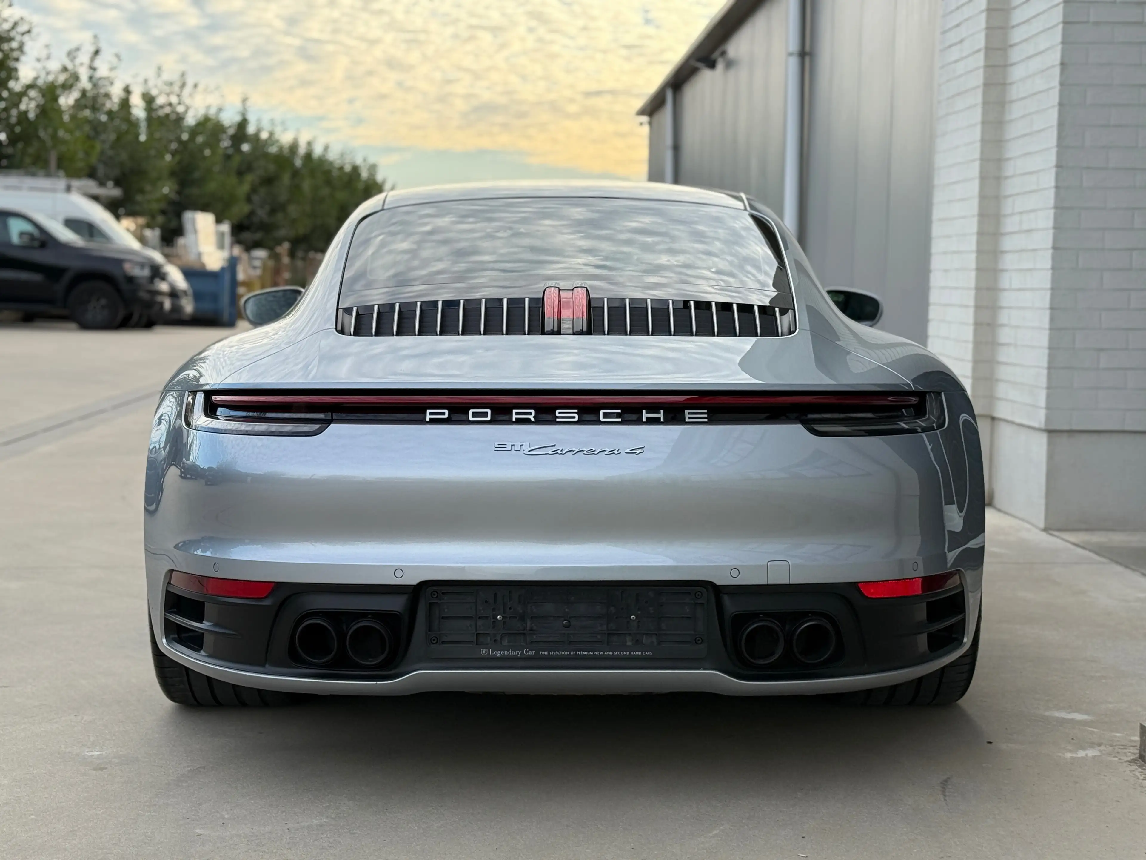 Porsche 911 Carrera 4 — photo 14