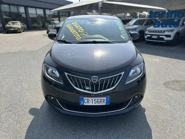 Lancia Ypsilon view 2