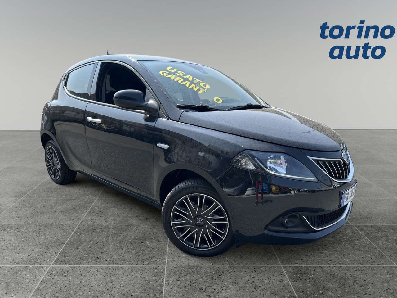Lancia Ypsilon 1.0 FireFly 70cv Hybrid Silver
