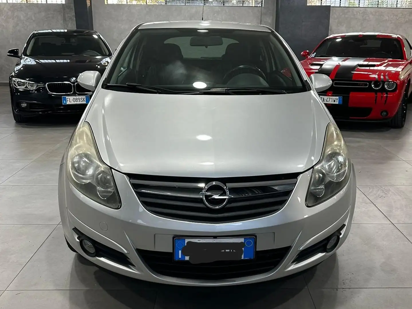 Opel Corsa Corsa IV 2010 3p 1.2 Edition 85cv Silber - 1