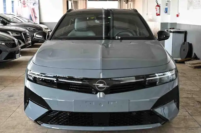 Opel Astra view 16
