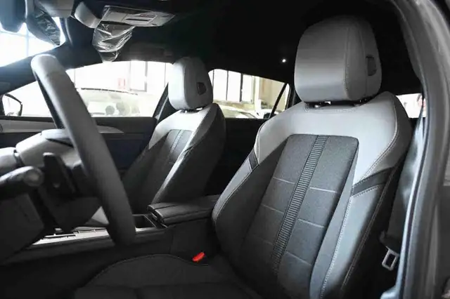 Opel Astra view 9
