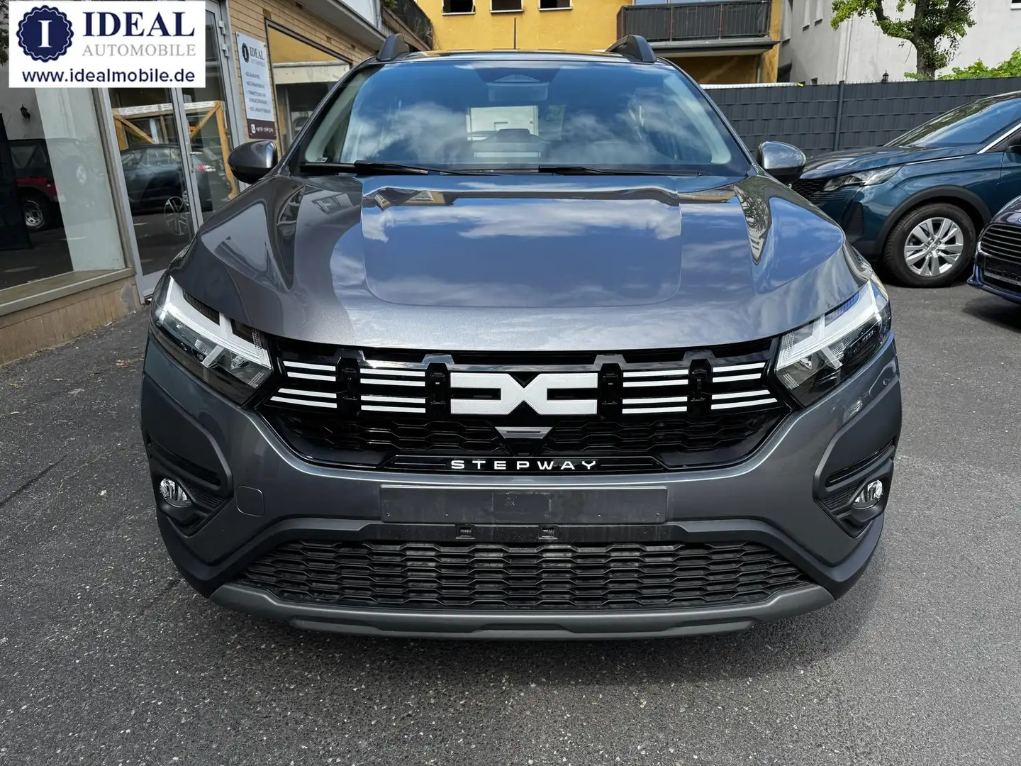 Dacia Sandero Stepway TCe 90 Expression*Automatik*Kamera* Grau - 2