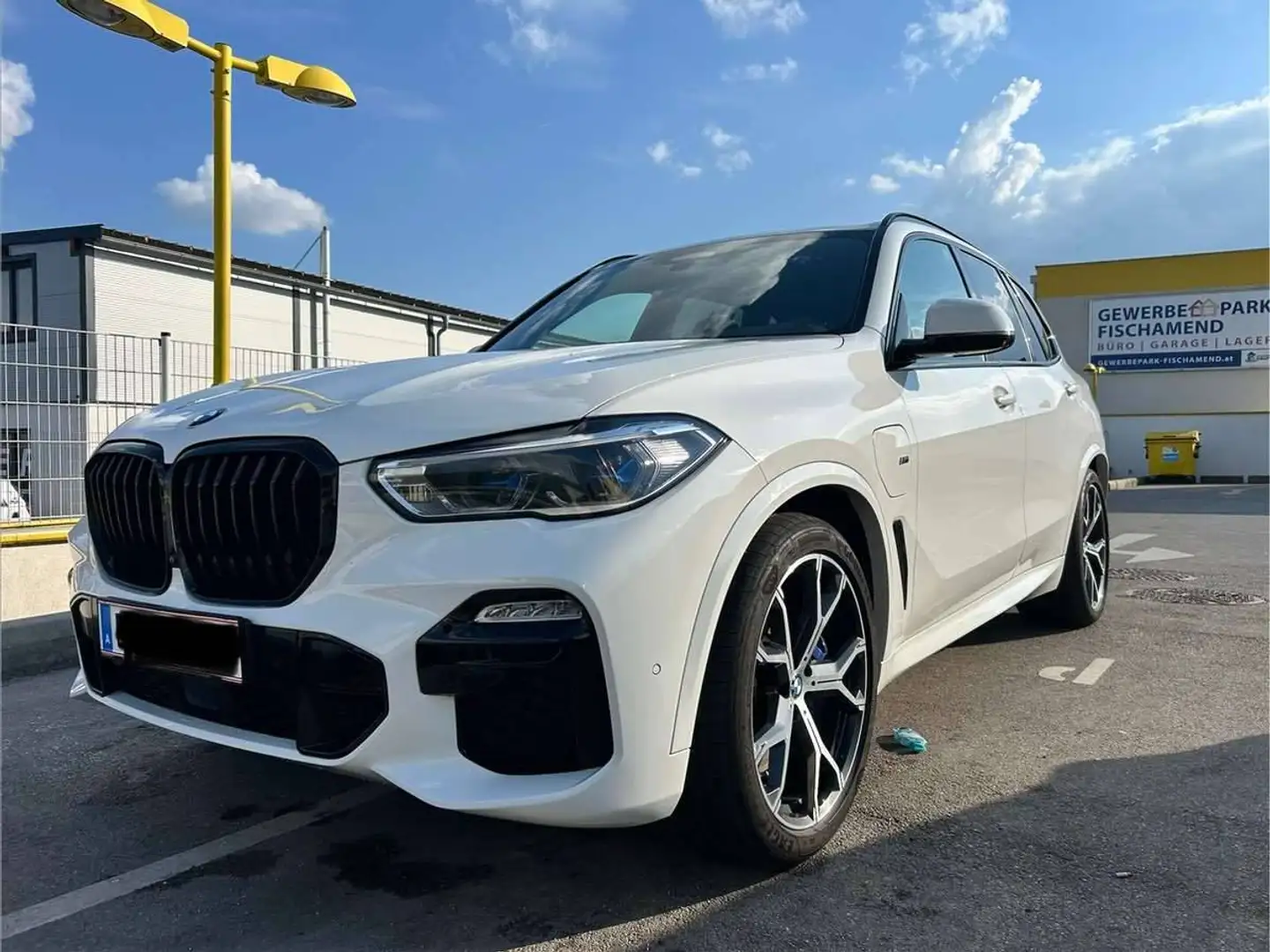 BMW X5 X5 xDrive45e PHEV Aut. Weiß - 1