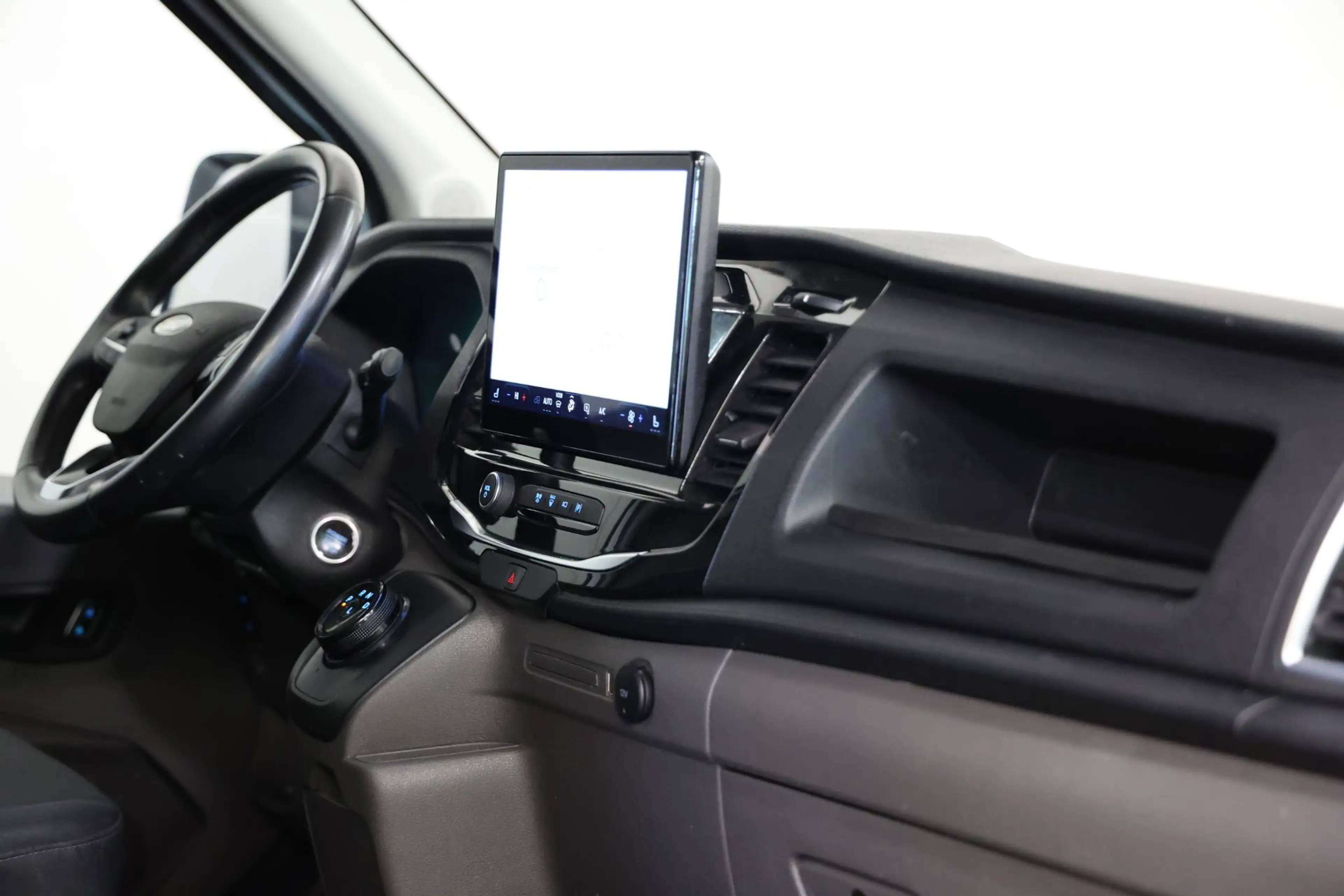 Ford E-Transit 350 L4H3 Trend 68 kWh — photo 8