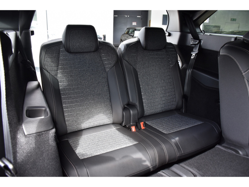 Peugeot 5008 Hybrid 145 Allure e-DCS6 ACC CAM360 JA19 NEUF — photo 9