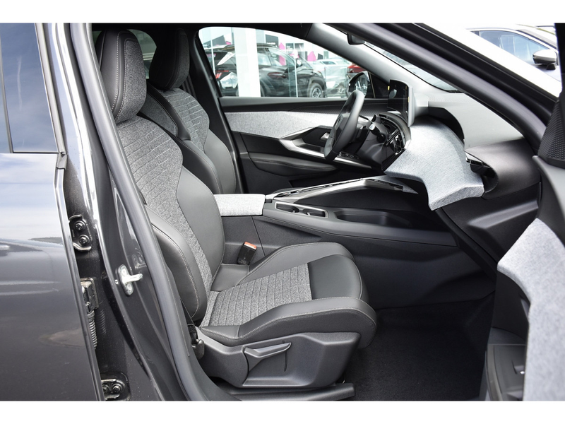 Peugeot 5008 Hybrid 145 Allure e-DCS6 ACC CAM360 JA19 NEUF — photo 7