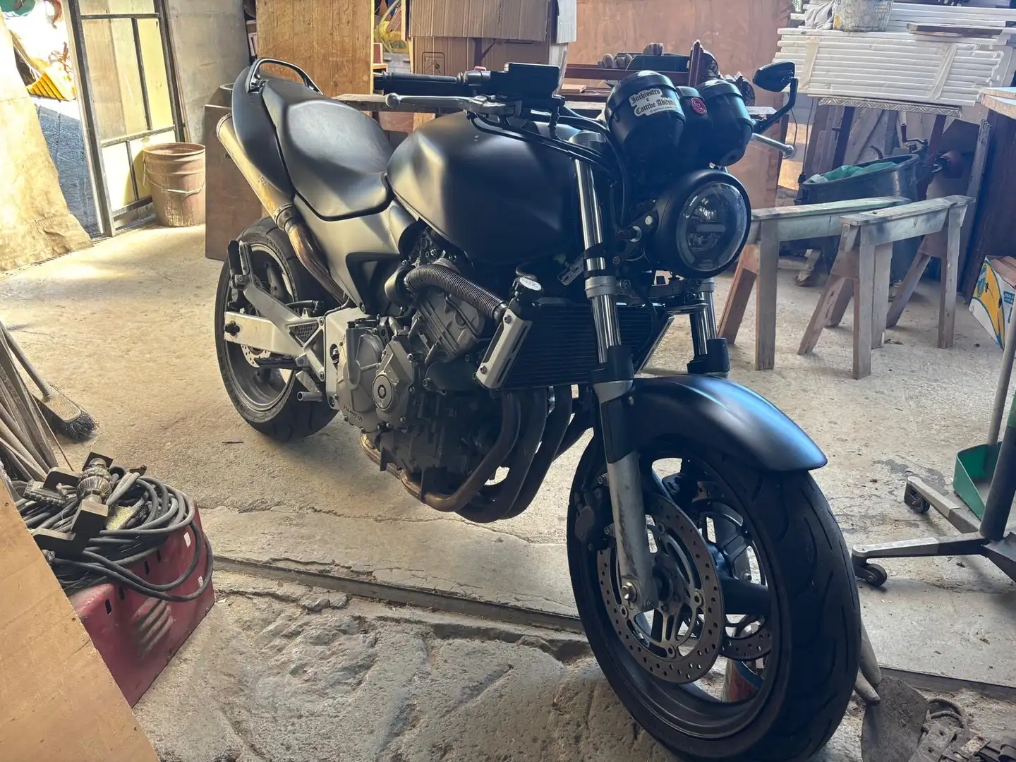 Honda Hornet sport - 1