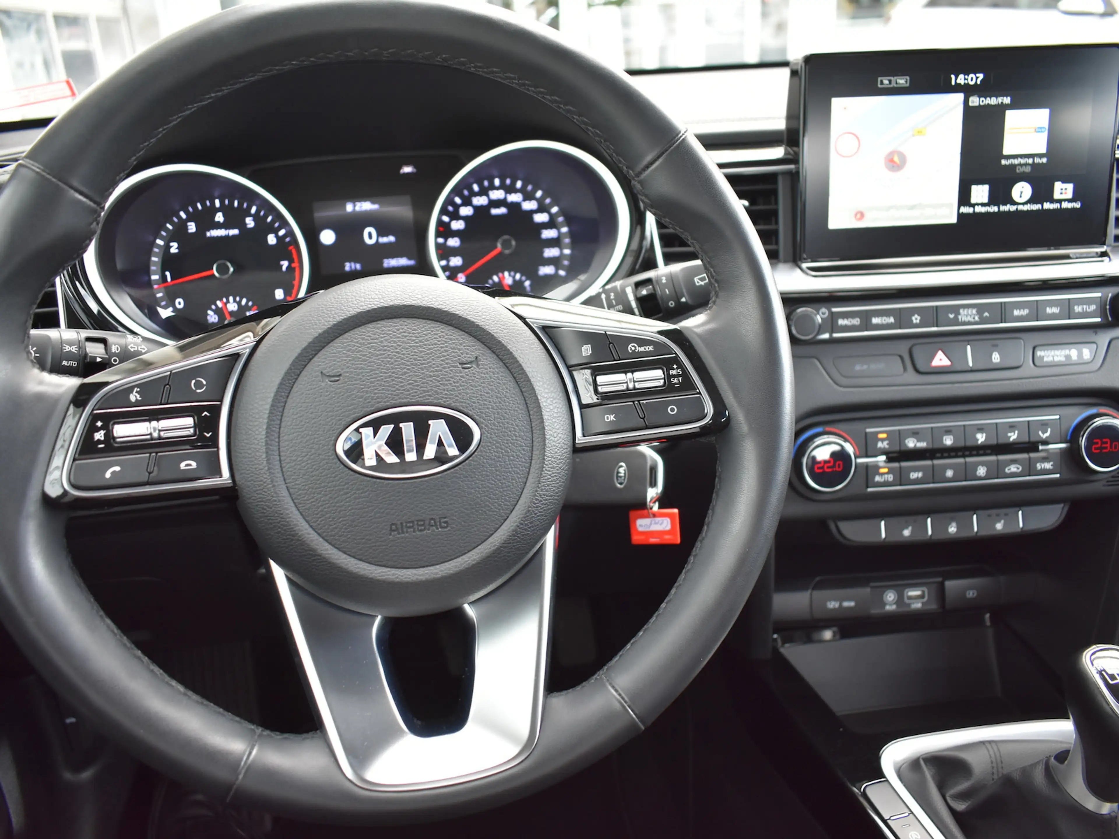 Kia Ceed / cee'd 1.4T VISION | NAVI | KOMFORT | DAB — photo 14