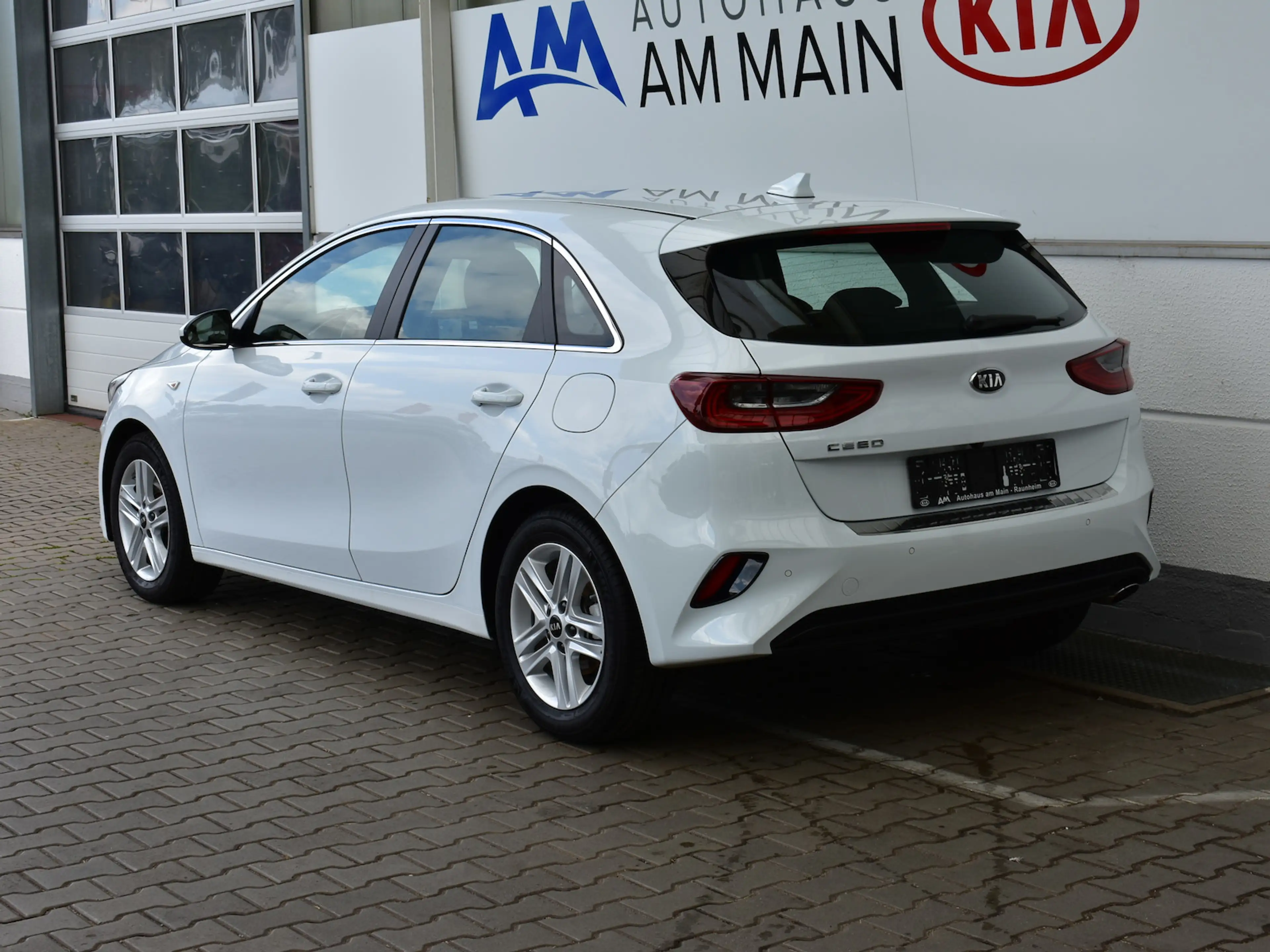 Kia Ceed / cee'd 1.4T VISION | NAVI | KOMFORT | DAB — photo 5