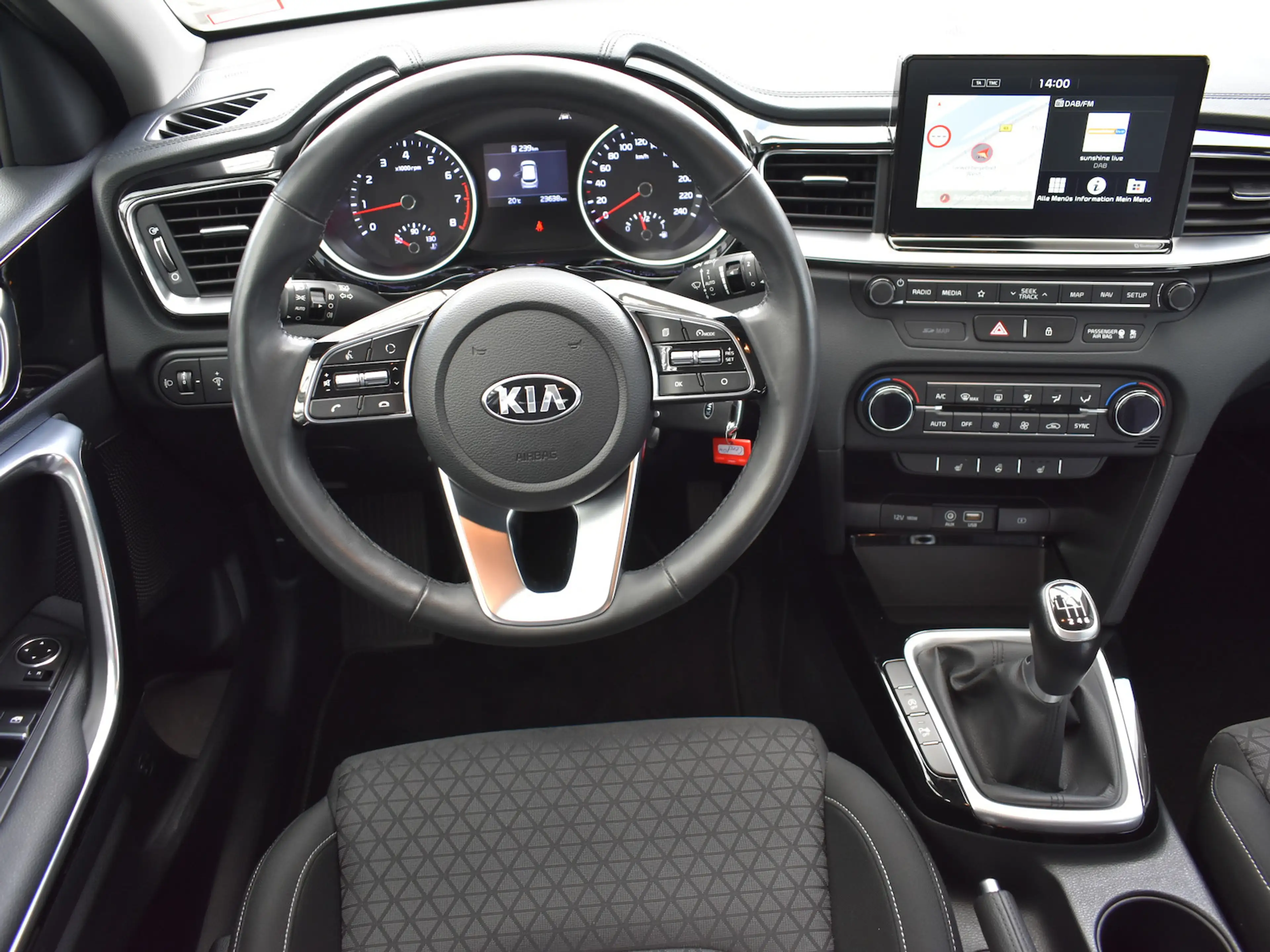 Kia Ceed / cee'd 1.4T VISION | NAVI | KOMFORT | DAB — photo 10