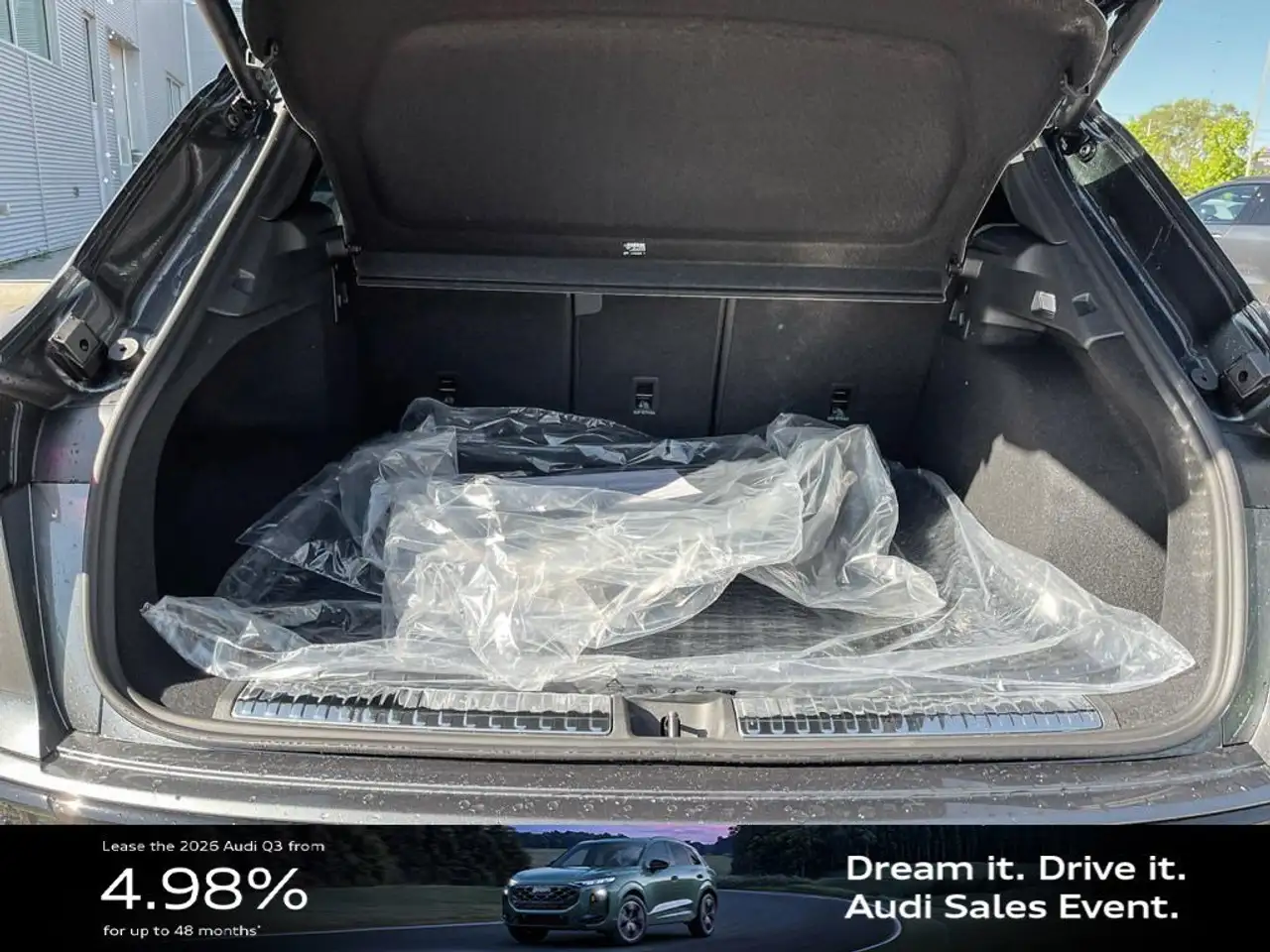 Audi Q3 снимка Audi Q3
