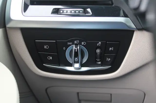 BMW X4 view 30