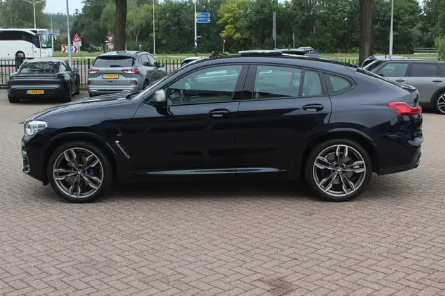 BMW X4 view 6