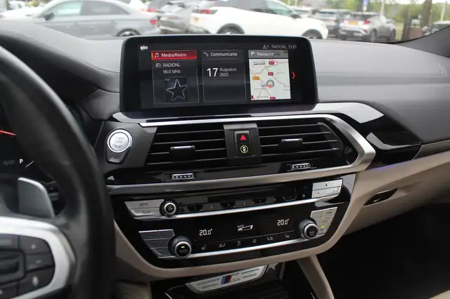 BMW X4 view 17