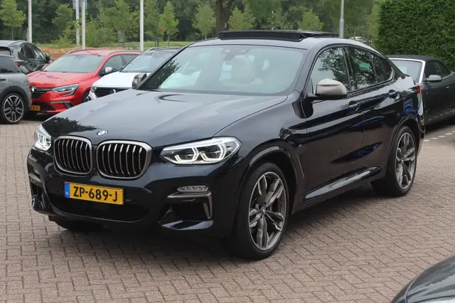 BMW X4 view 5