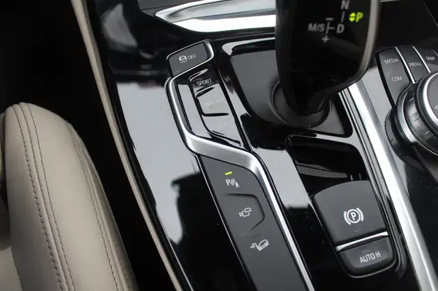 BMW X4 view 25