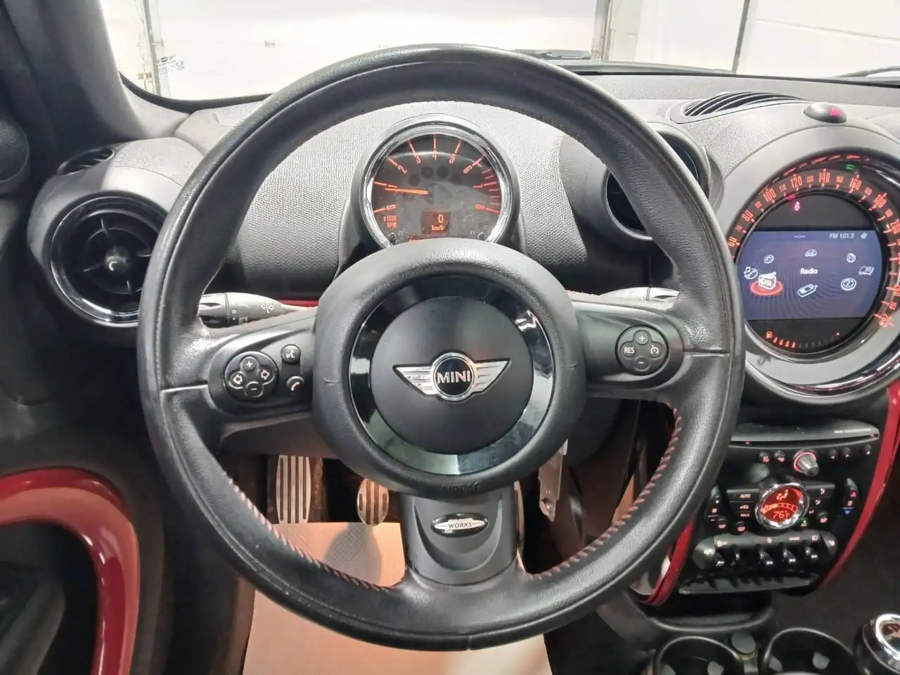 MINI Cooper Countryman снимка MINI Cooper Countryman