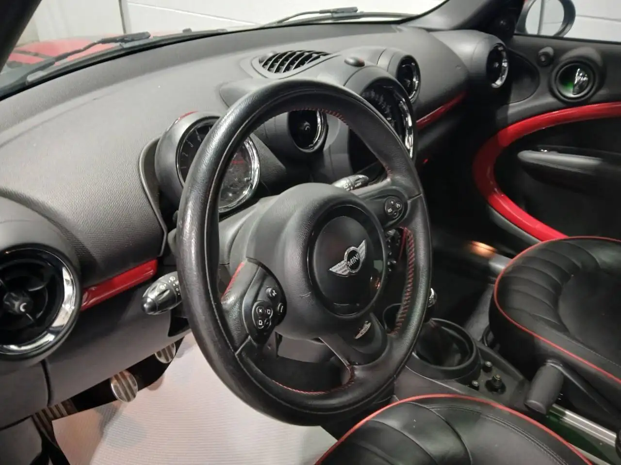 MINI Cooper Countryman снимка MINI Cooper Countryman