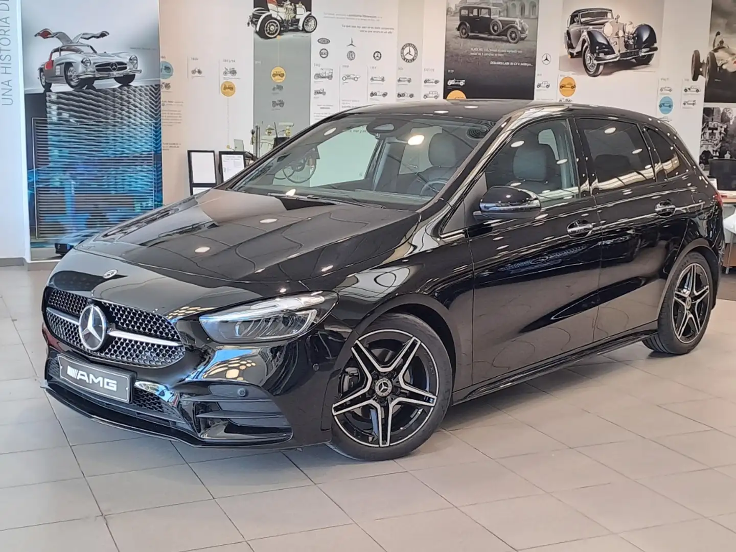 Mercedes-Benz B 200 200d 8G-DCT Negro - 1