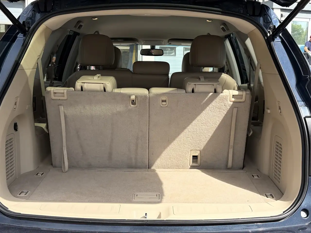 Nissan Pathfinder снимка Nissan Pathfinder