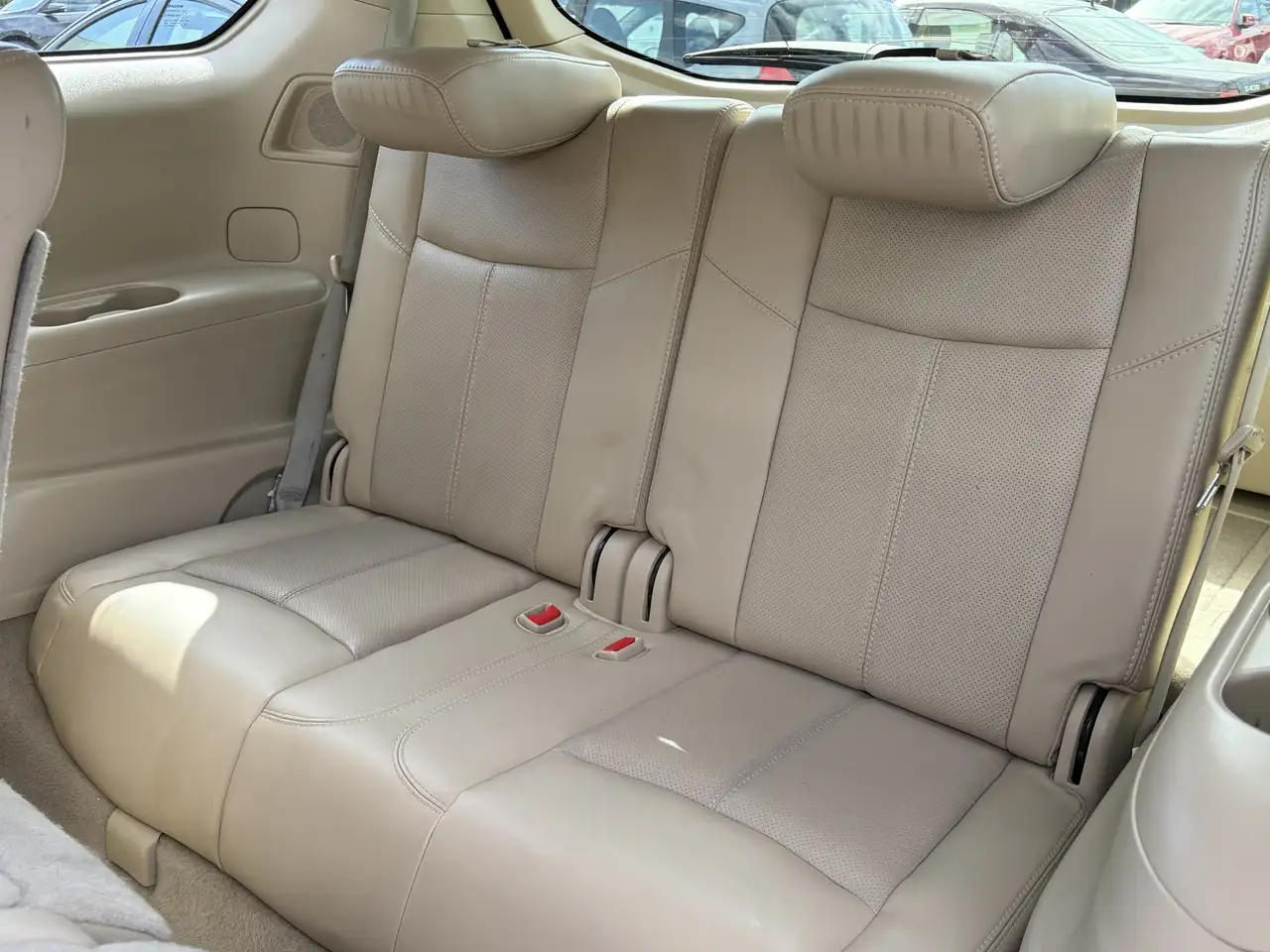 Nissan Pathfinder снимка Nissan Pathfinder