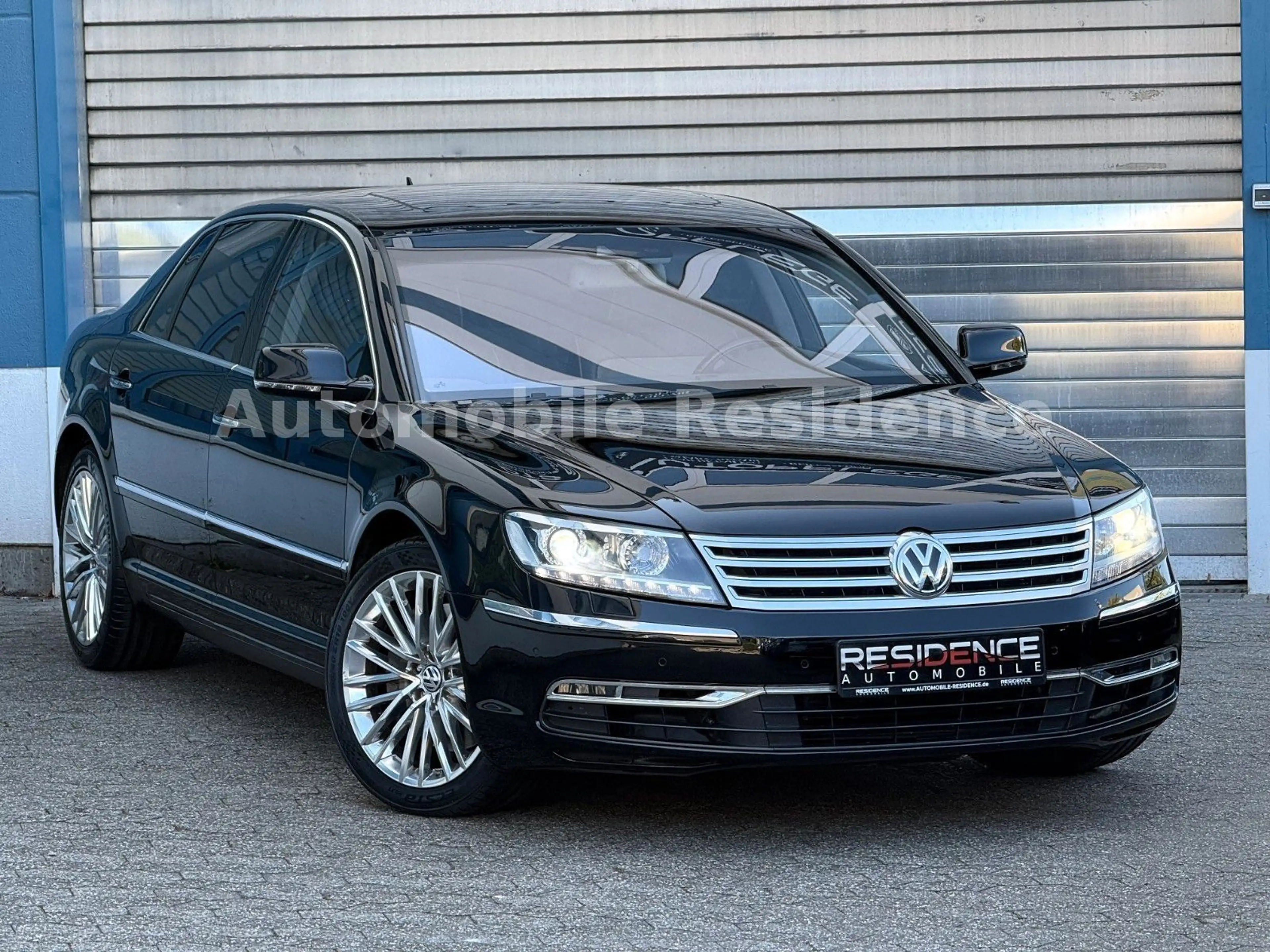 Volkswagen Phaeton V8 4Motion LANG 4SITZ*VOLLAUSST.*1HD*TOP