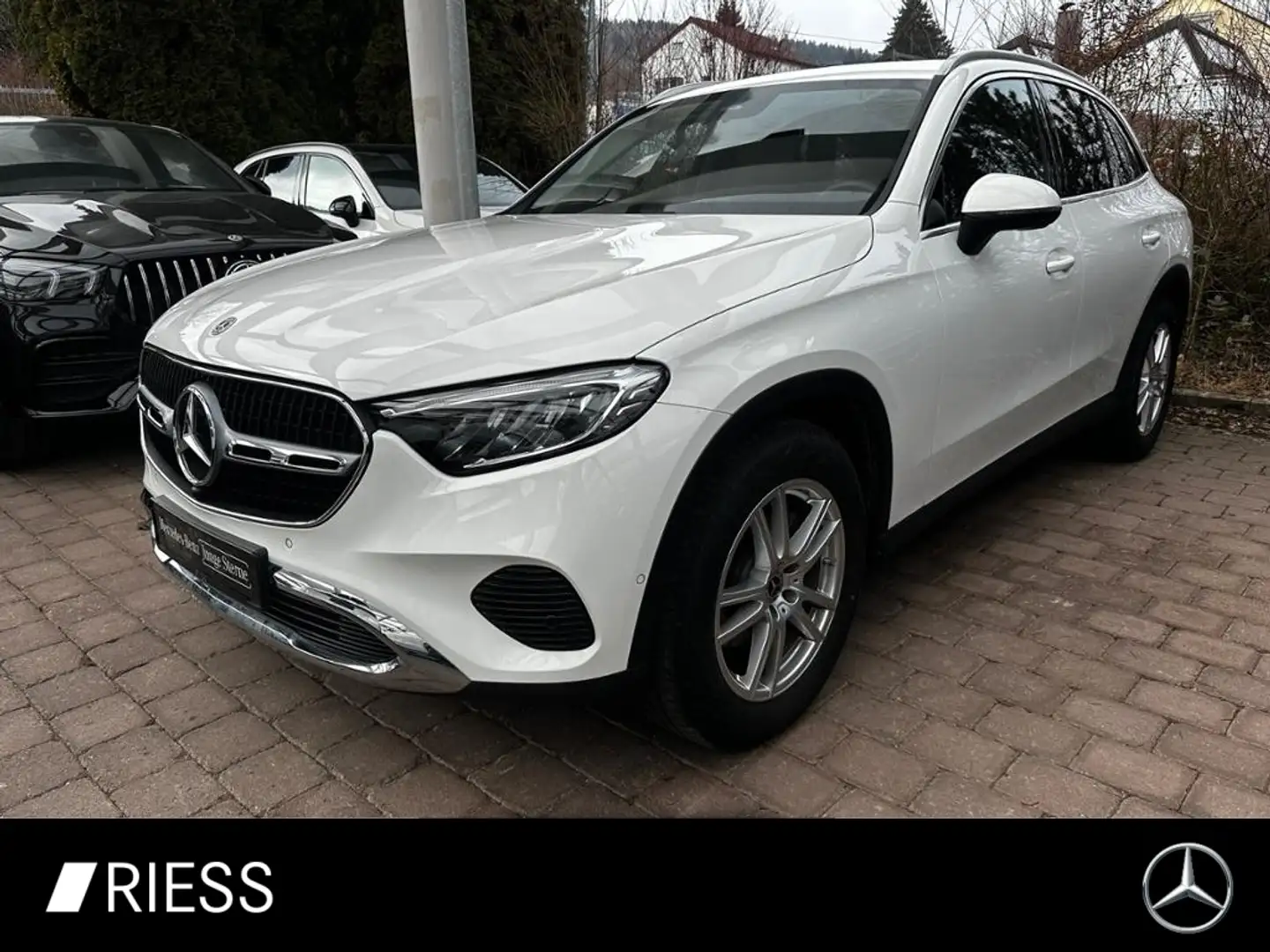 Mercedes-Benz GLC 200 4M Avantgarde Navi LED AHK MBUX Kamera 18" Blanc - 1