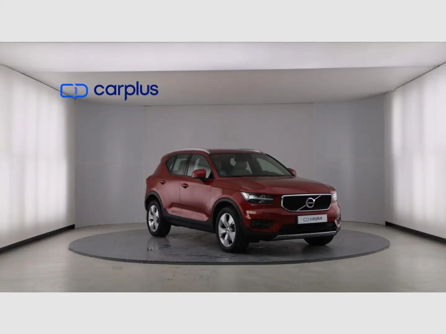 Volvo XC40 B4 Momentum Pro AWD Aut. Rojo - 2