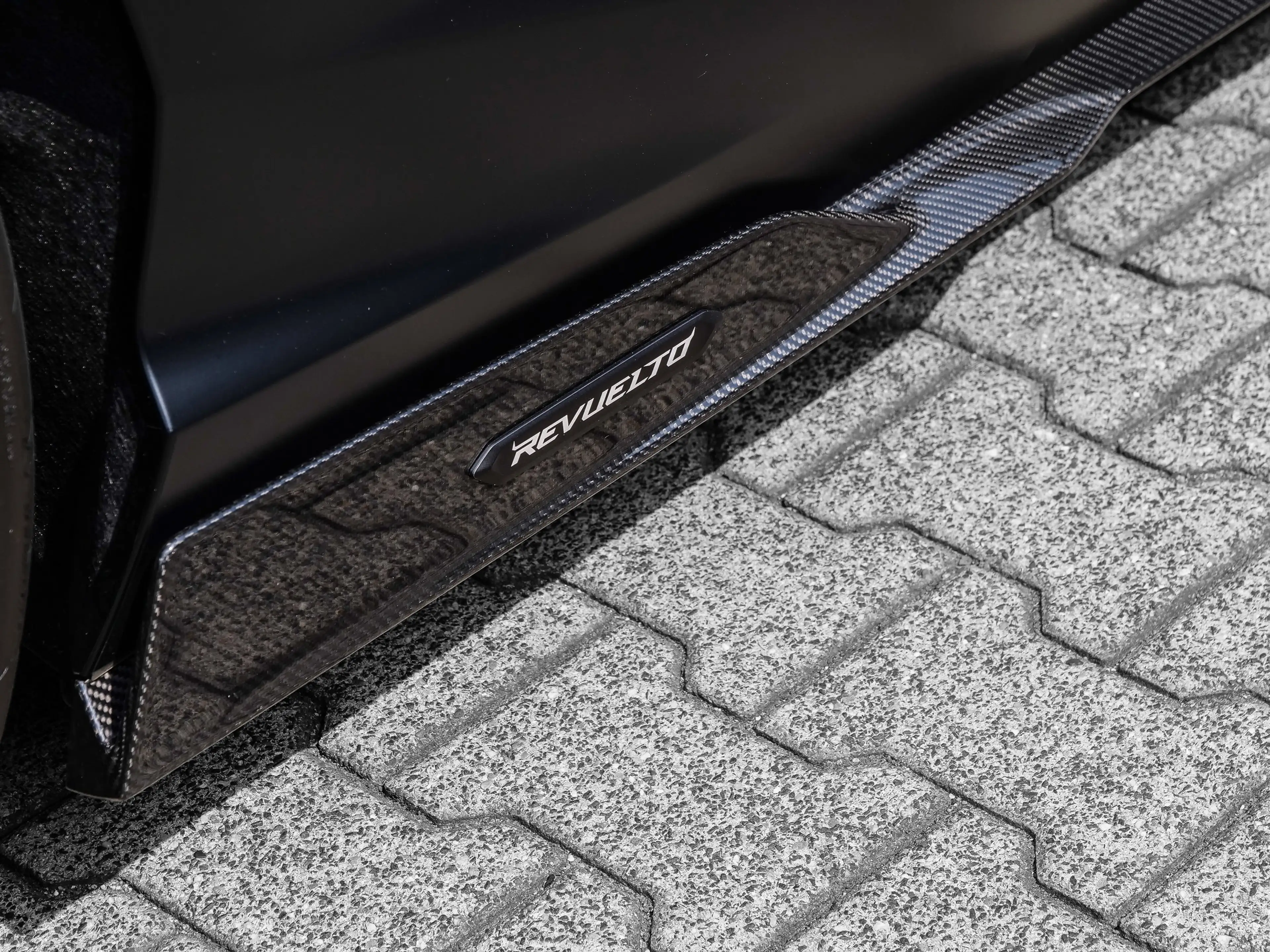 Lamborghini Revuelto Nero Nemesis, Full Exterior Carbon — photo 11