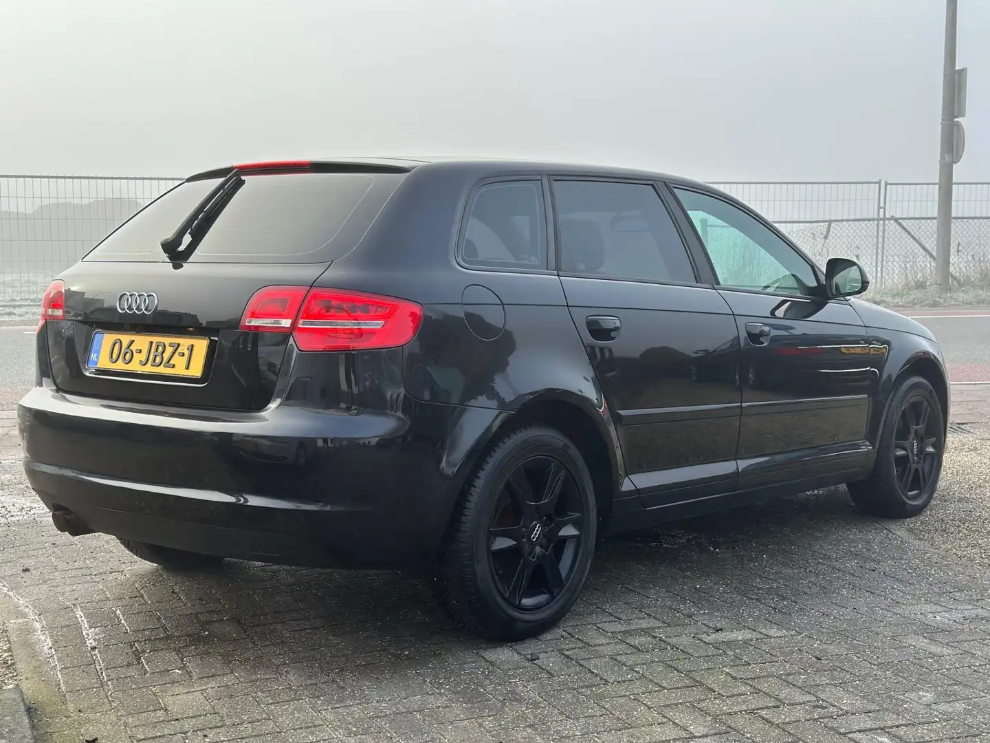 Audi A3 Sportback 1.4 TFSI Attraction Pro Line BOSE|XENON! Noir - 2