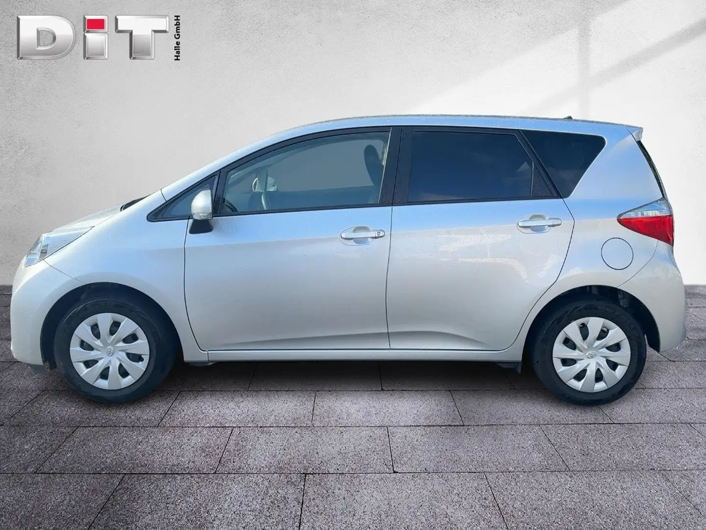 Toyota Verso-S 1.3 Life Kamera Klima Sitzhzg Tempomat Silber - 2