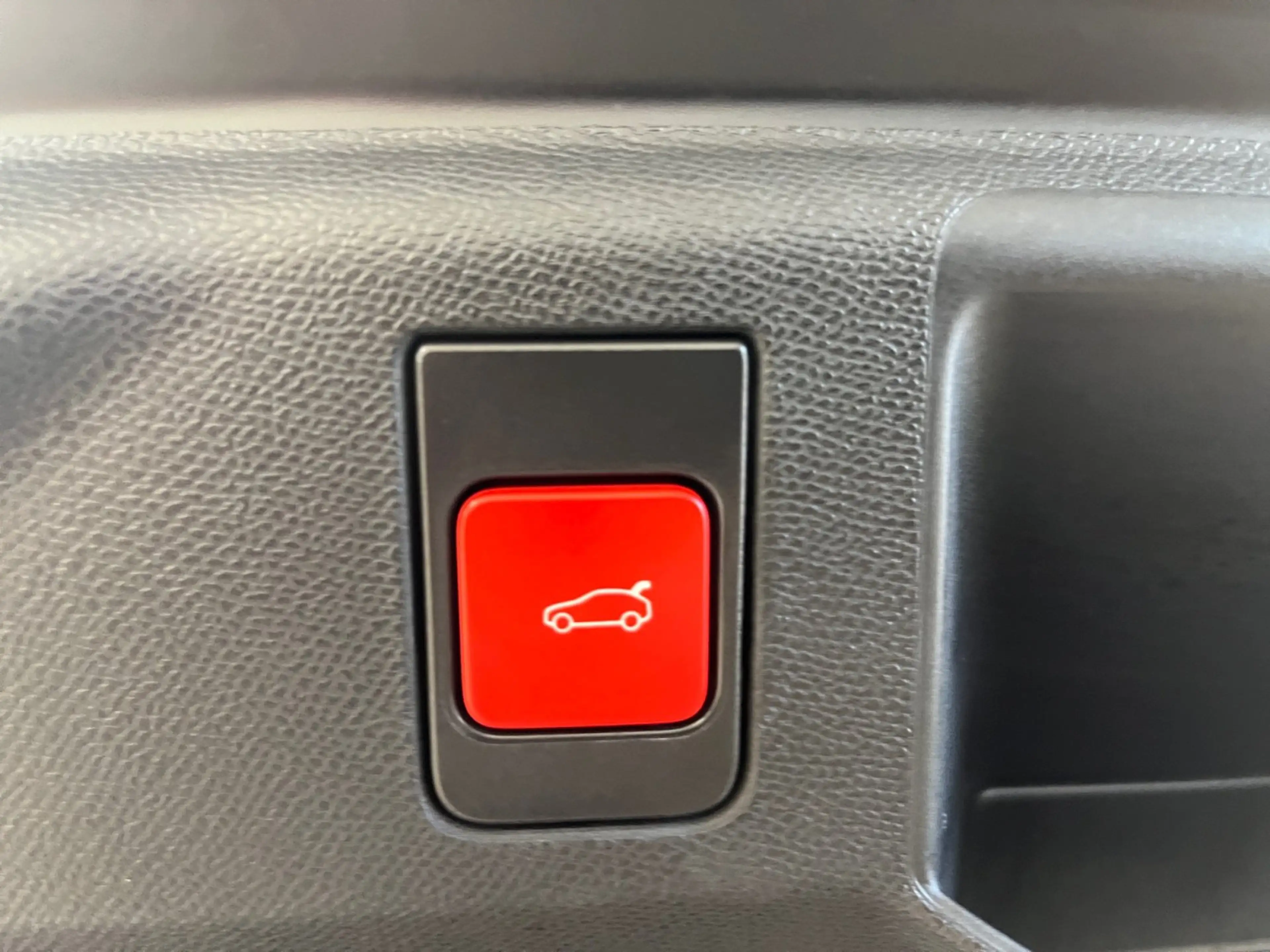Peugeot 5008 1.2 145 GT ACC LED Navi SHZ 2xKlima Kam. — photo 15