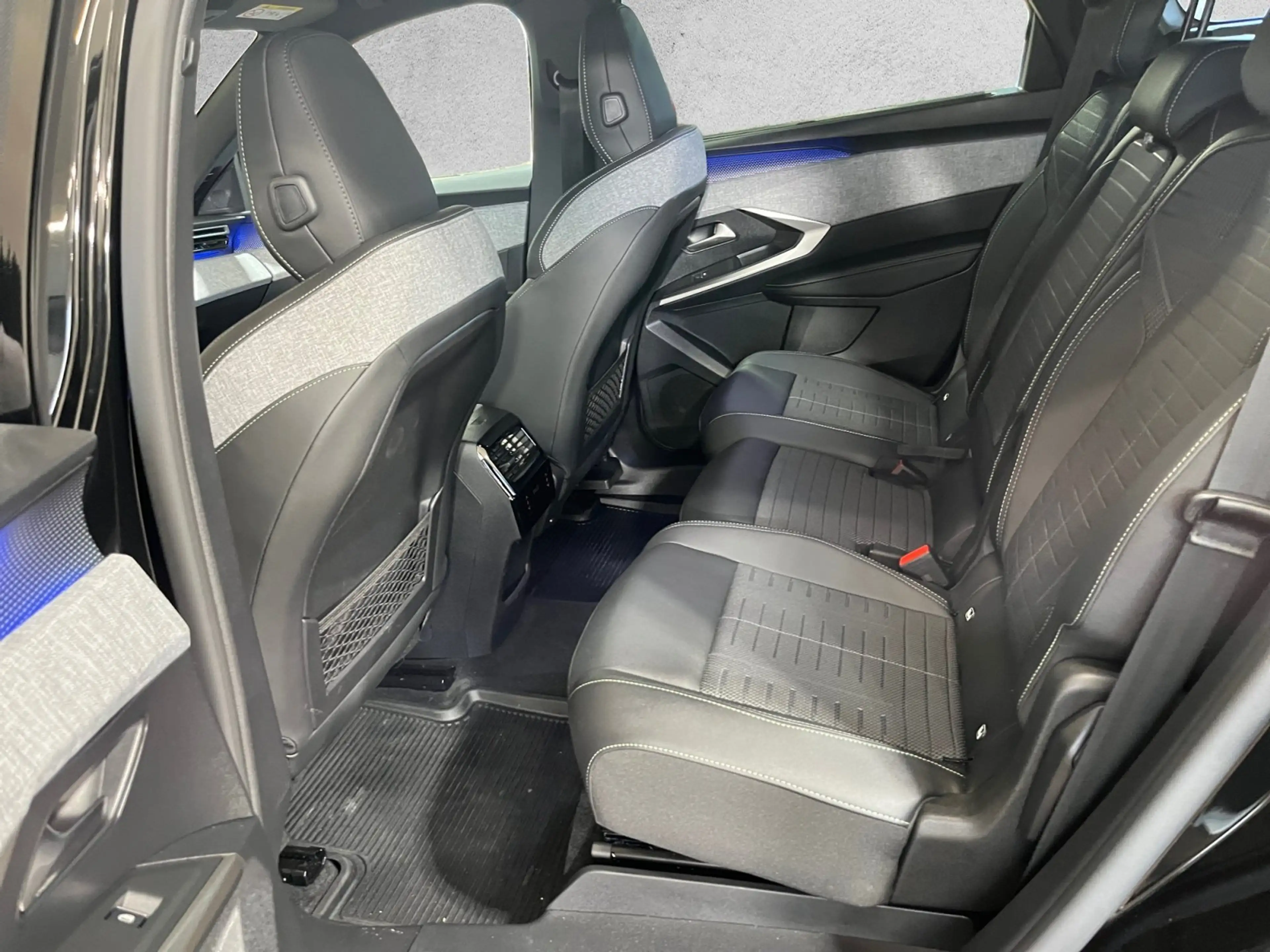 Peugeot 5008 1.2 145 GT ACC LED Navi SHZ 2xKlima Kam. — photo 7