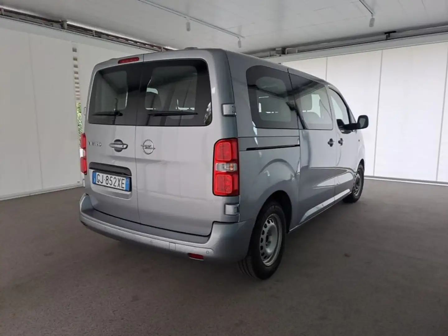 Opel Vivaro 2.0 Diesel 145c S&S L2H1 MT6 Grigio - 2