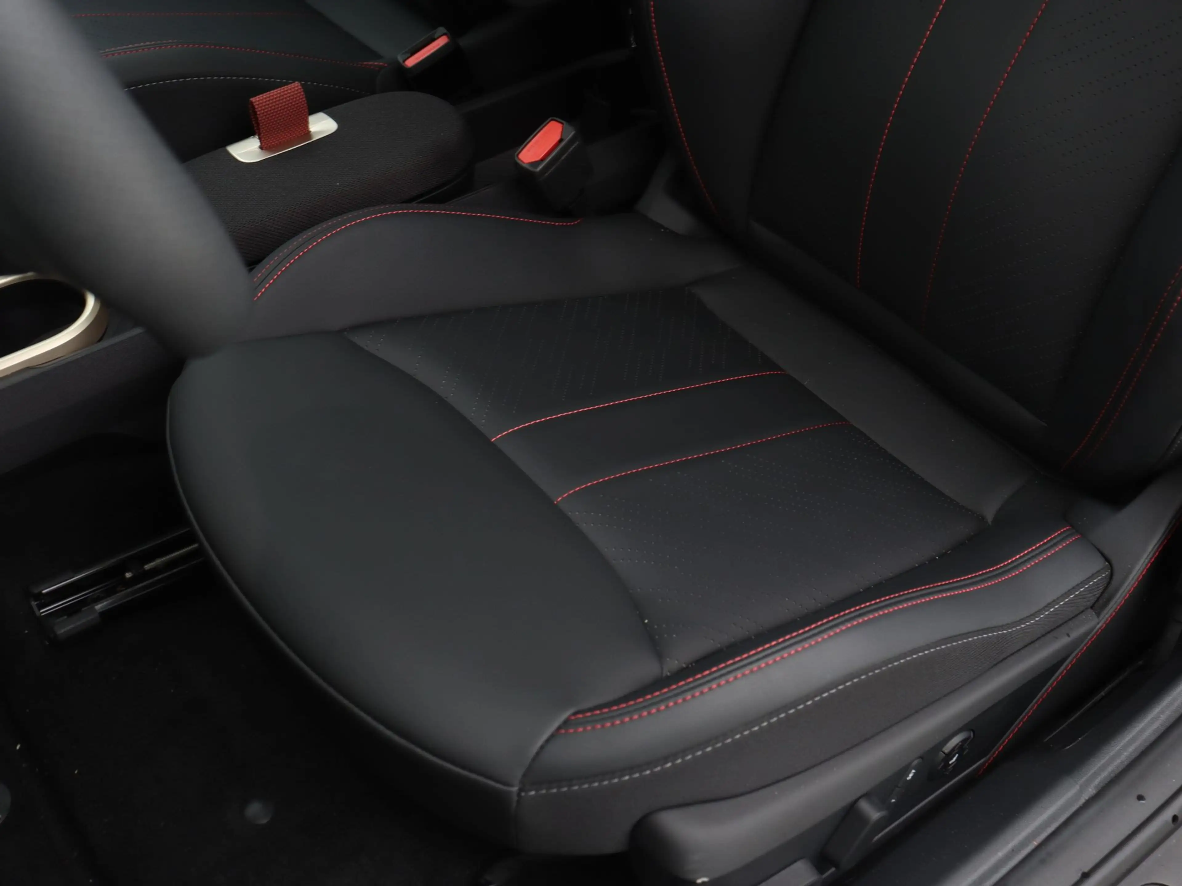 MINI Cooper E John Cooper Works Pakket XL — photo 13